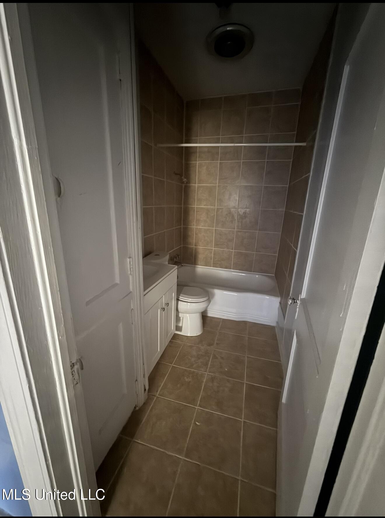 156 Denver Street Property Photo 10