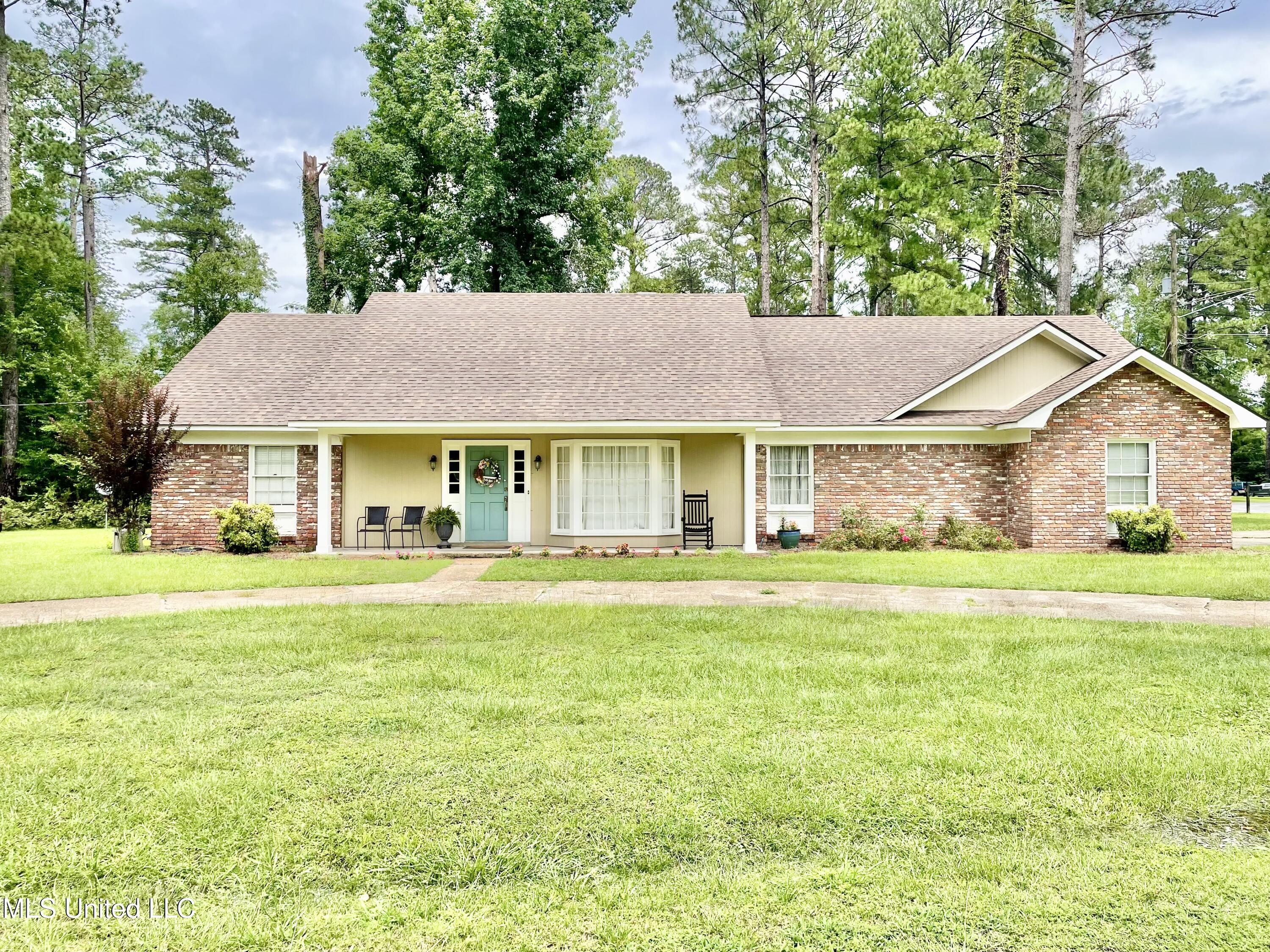 302 Mulberry Lane Property Photo 1