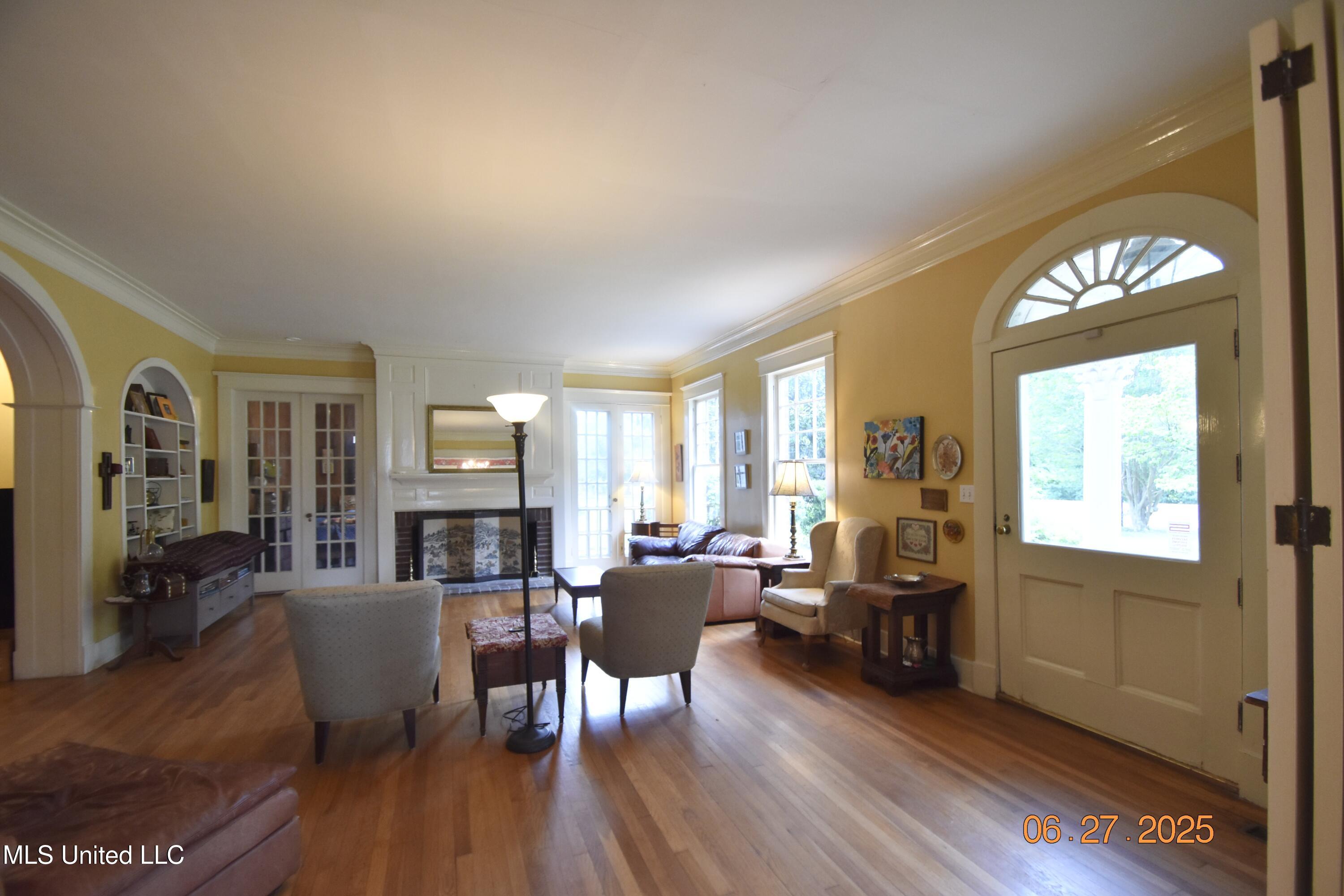 1211 River Road Property Photo 5