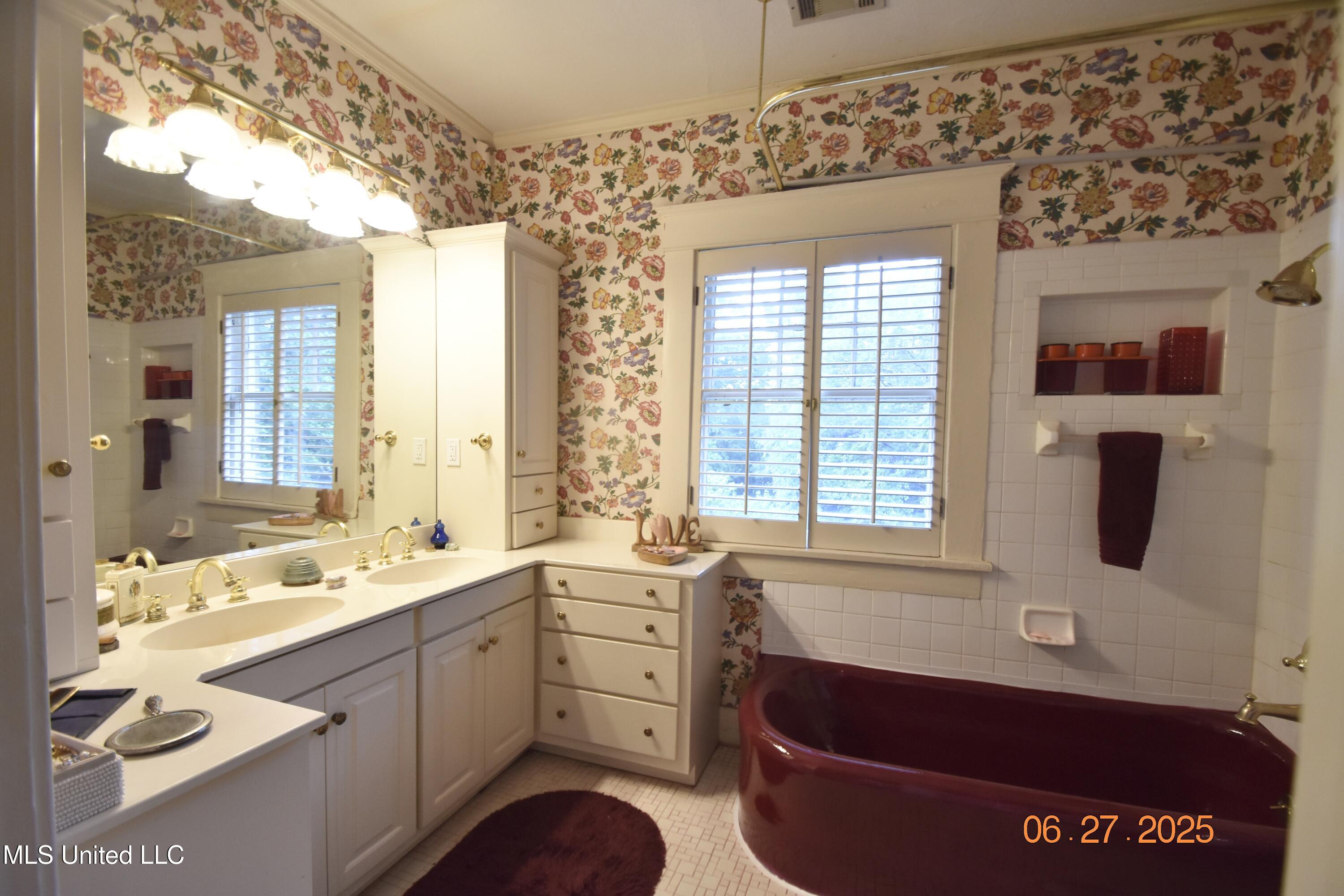 1211 River Road Property Photo 17