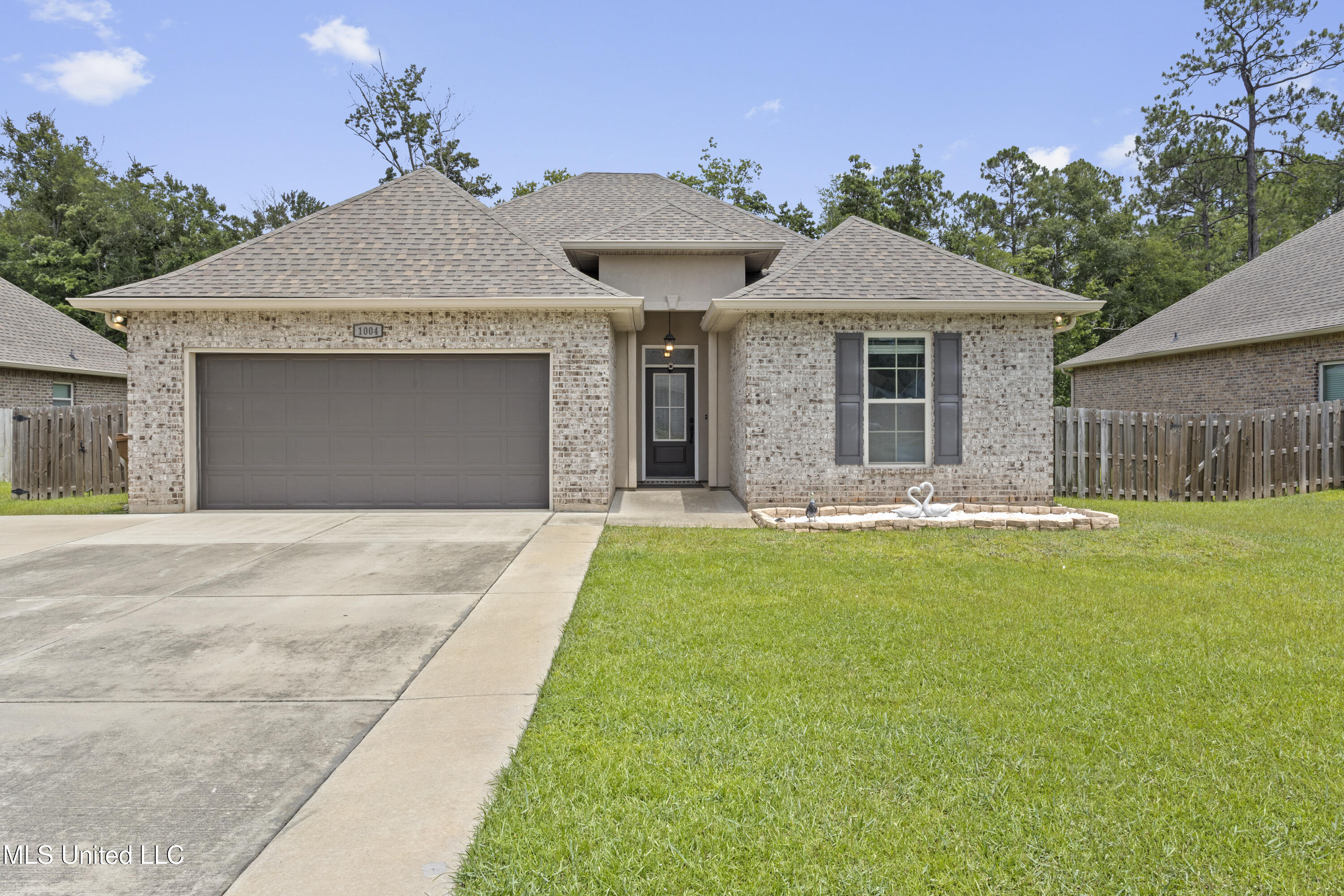 1004 Castine Pointe Boulevard Property Photo 1
