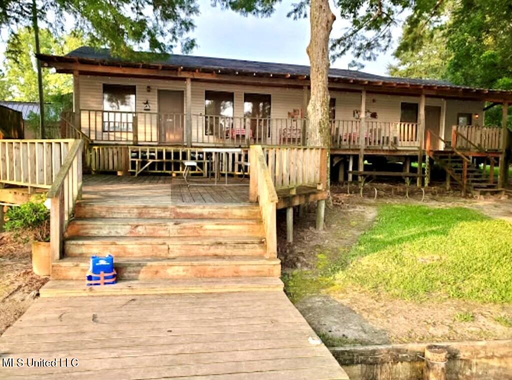 1424 Fisherman Drive Property Photo 8