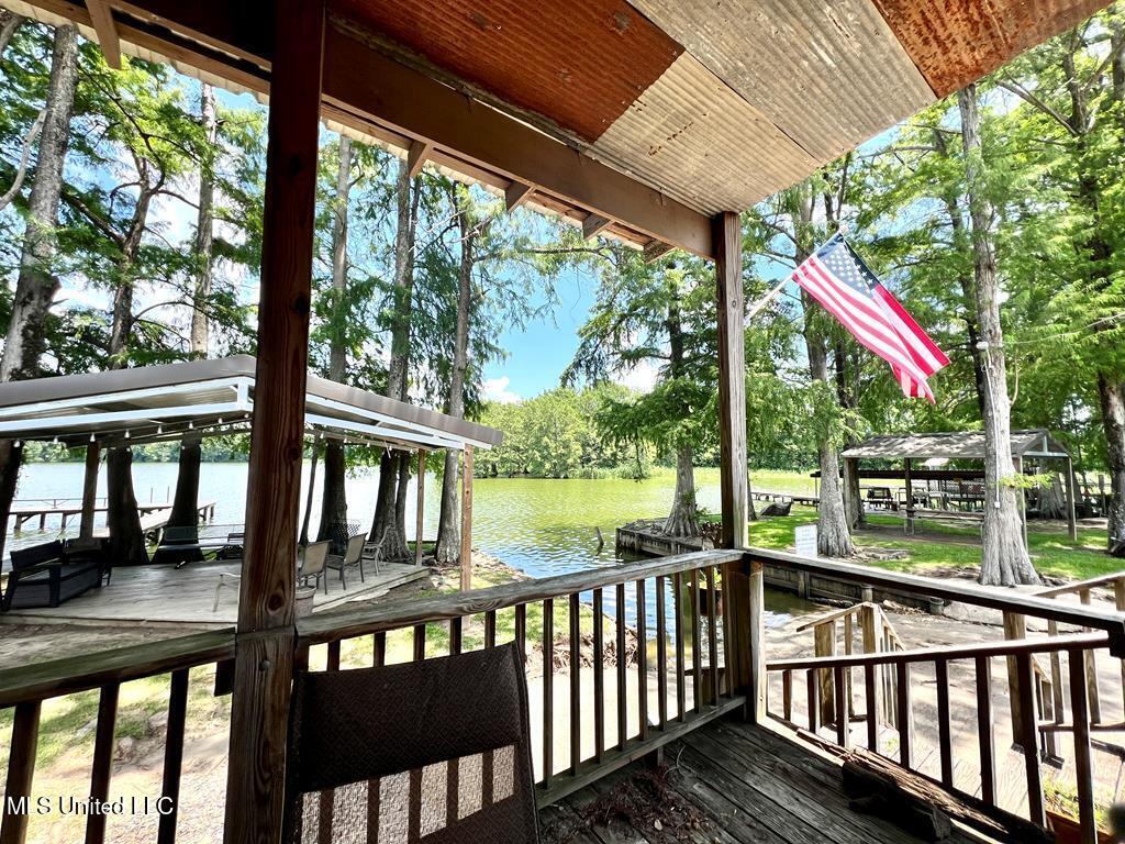 1424 Fisherman Drive Property Photo 23