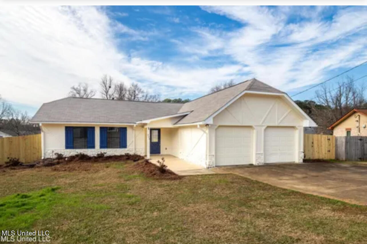 333 Gary Daniels Drive Property Photo 1