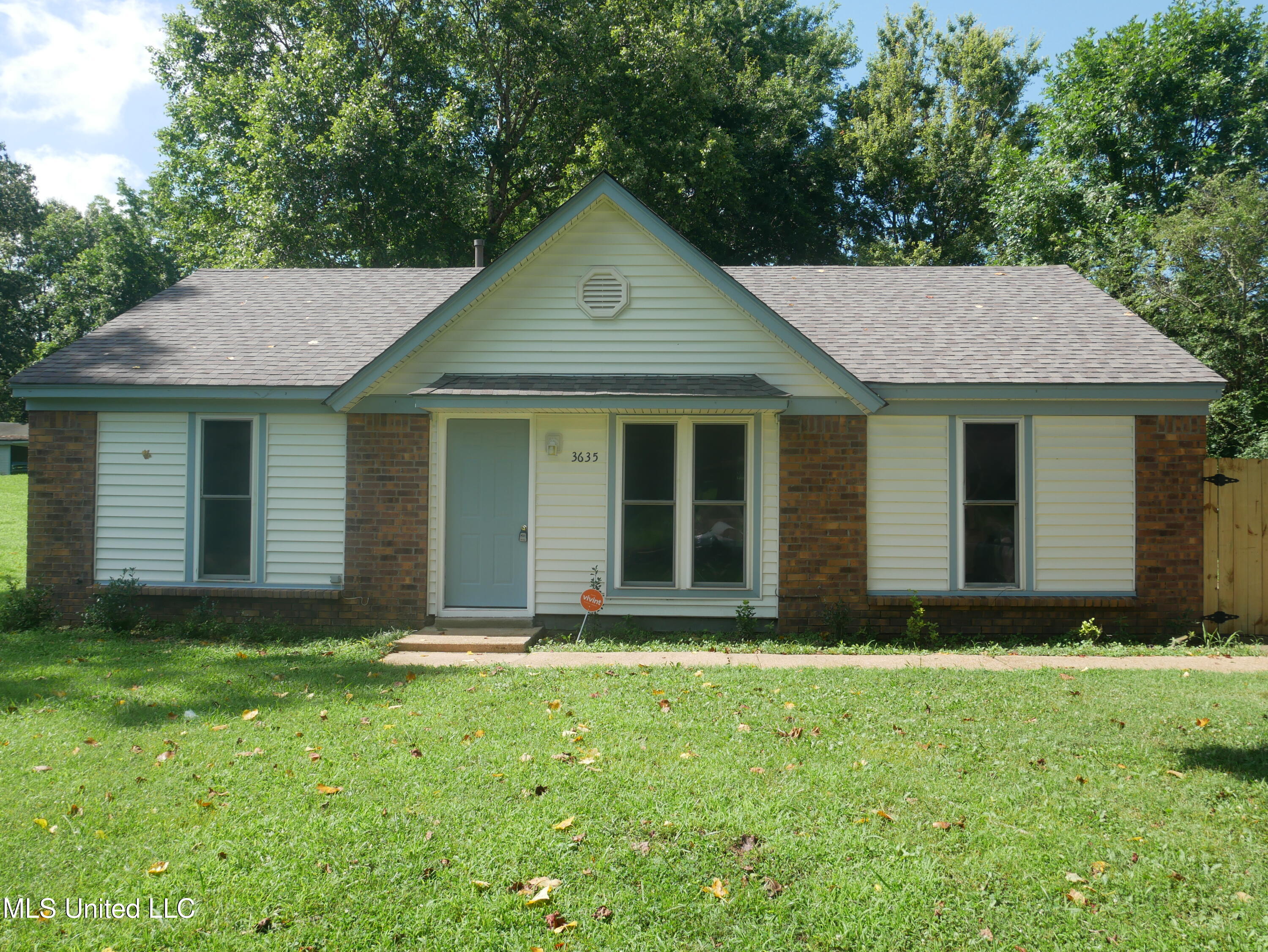 3635 Pembrook Drive Property Photo 1