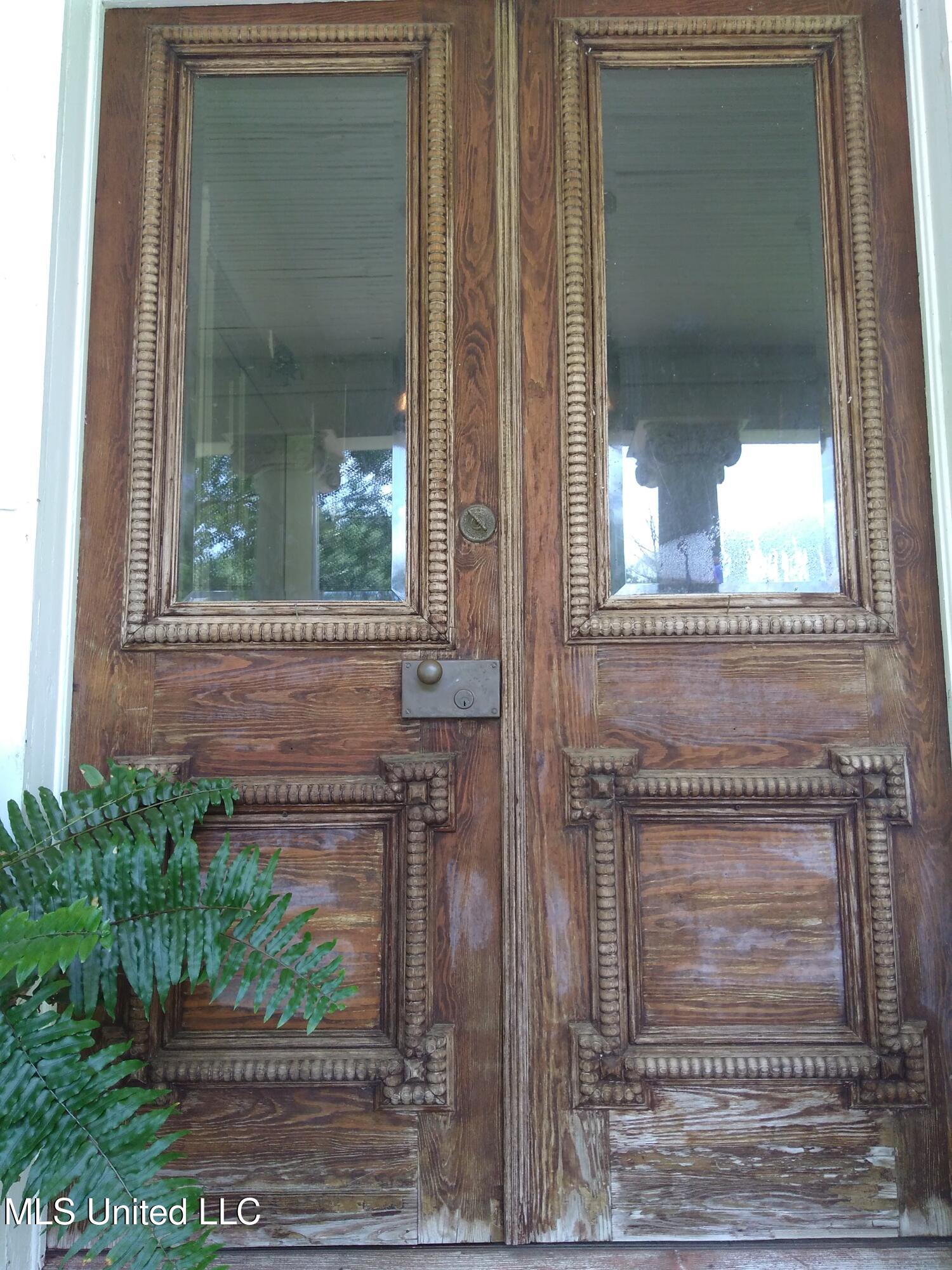 207 E Percy Street Property Photo 12