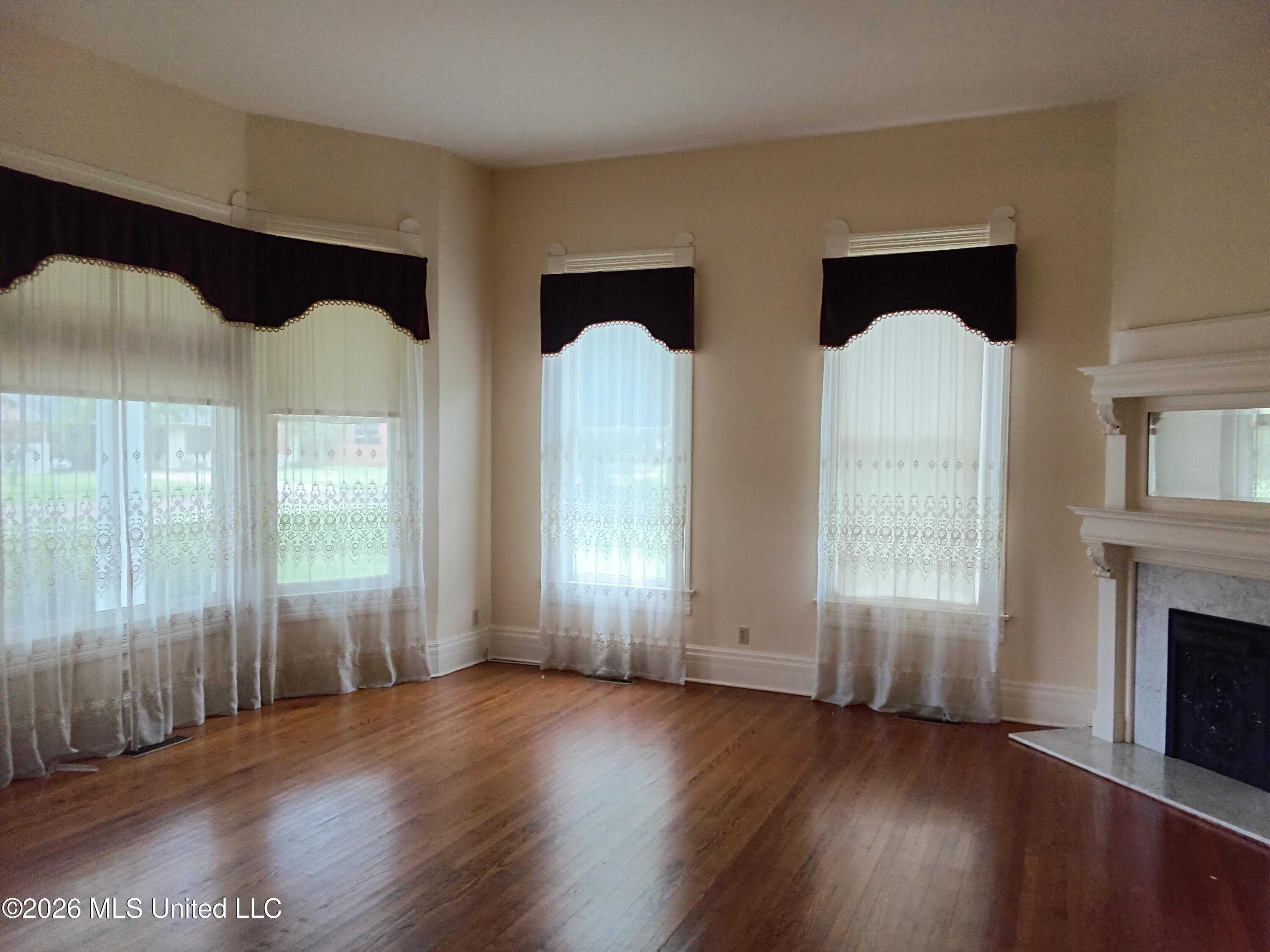 207 E Percy Street Property Photo 14