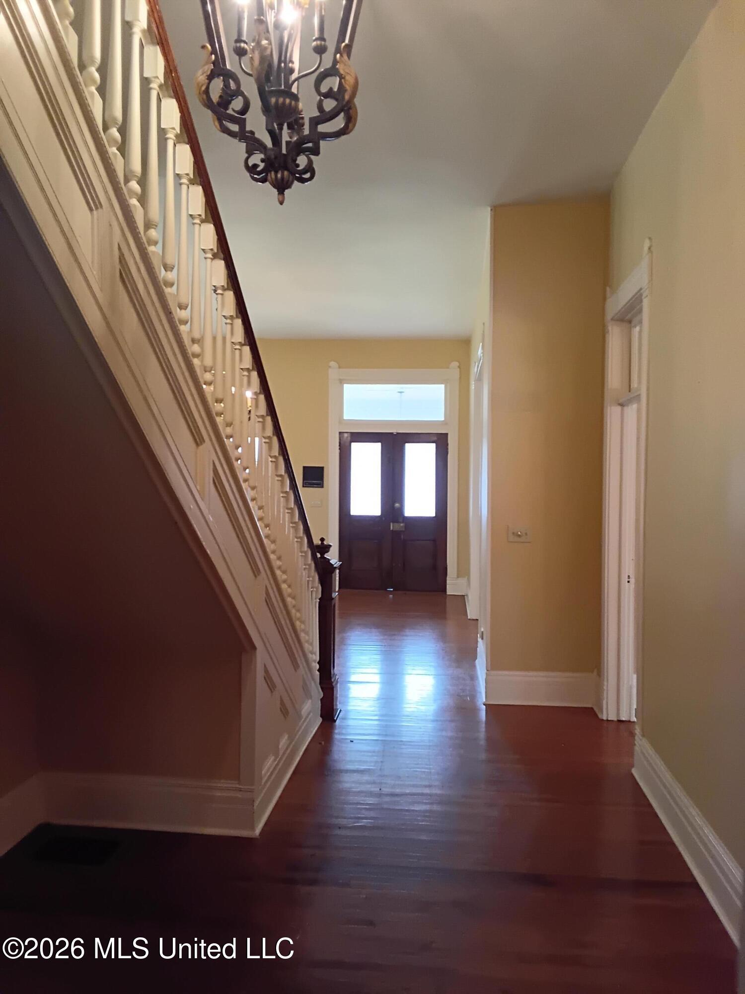 207 E Percy Street Property Photo 16