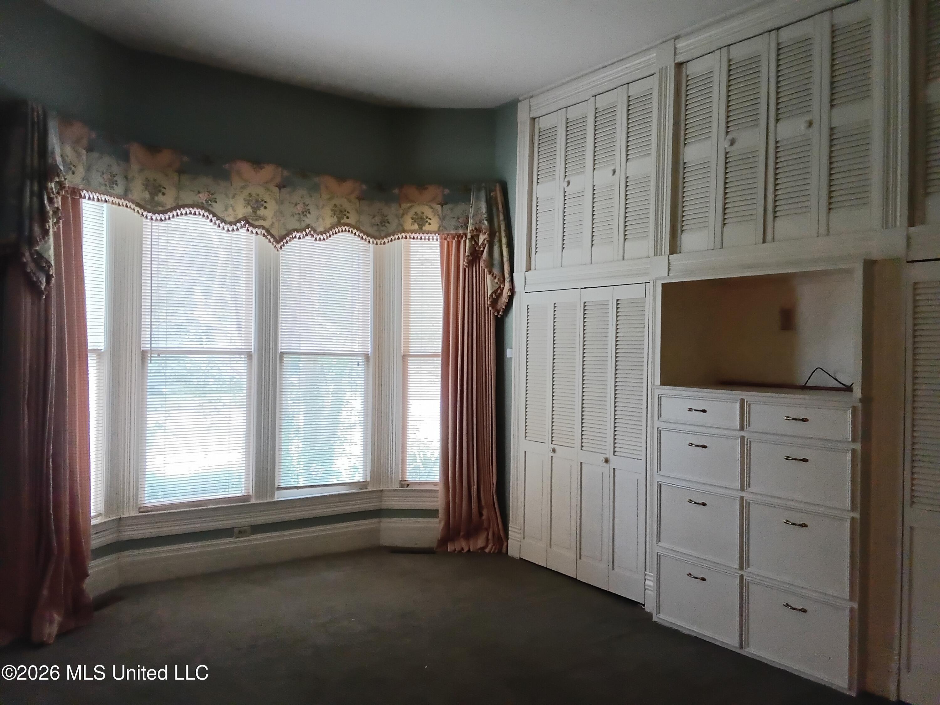 207 E Percy Street Property Photo 22