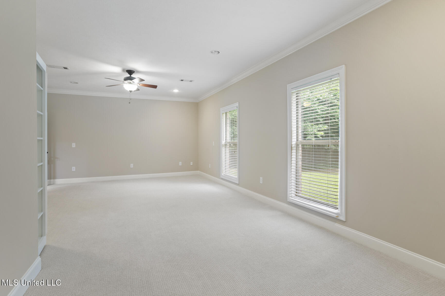 191 N Brandon Boulevard Property Photo 30