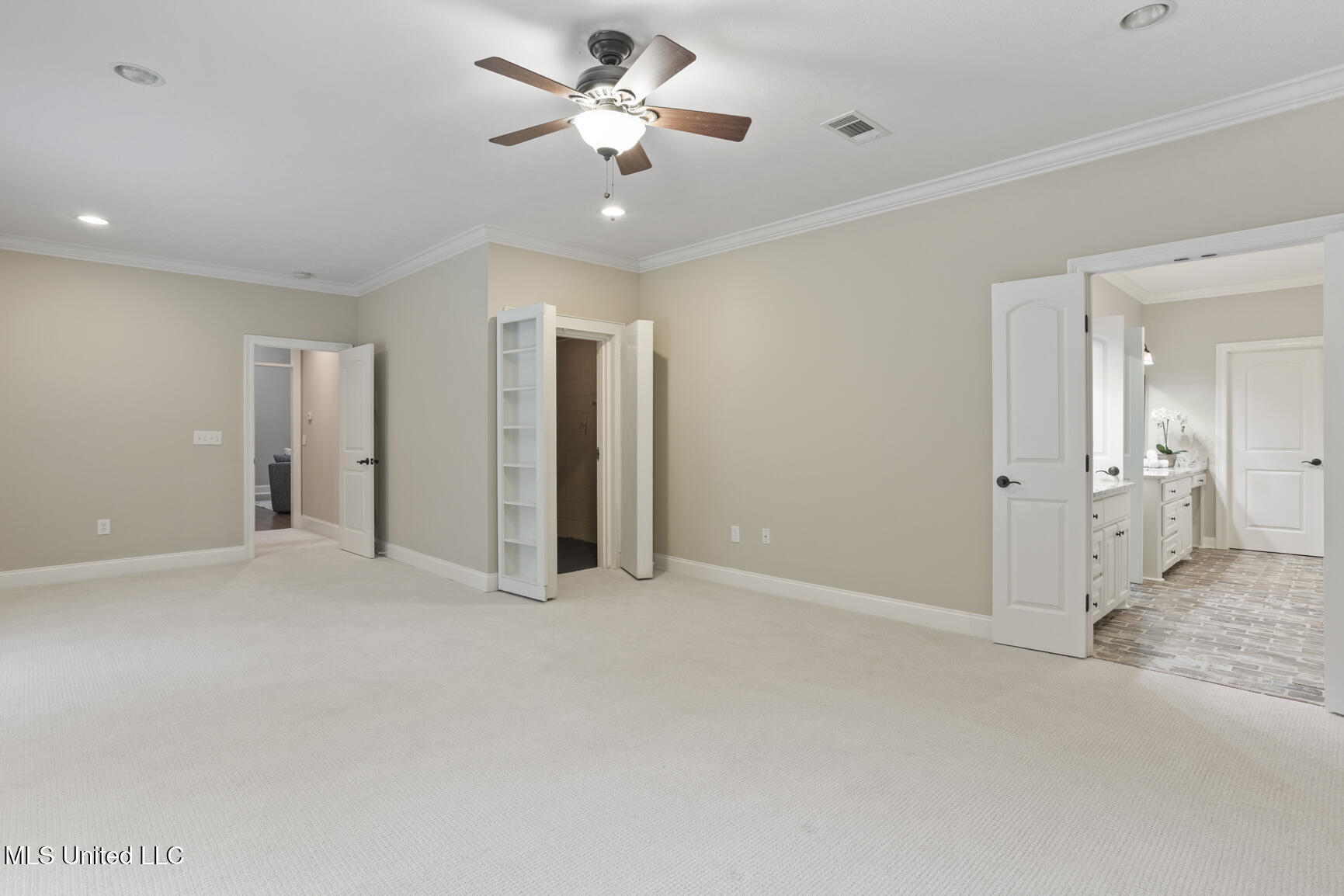 191 N Brandon Boulevard Property Photo 31
