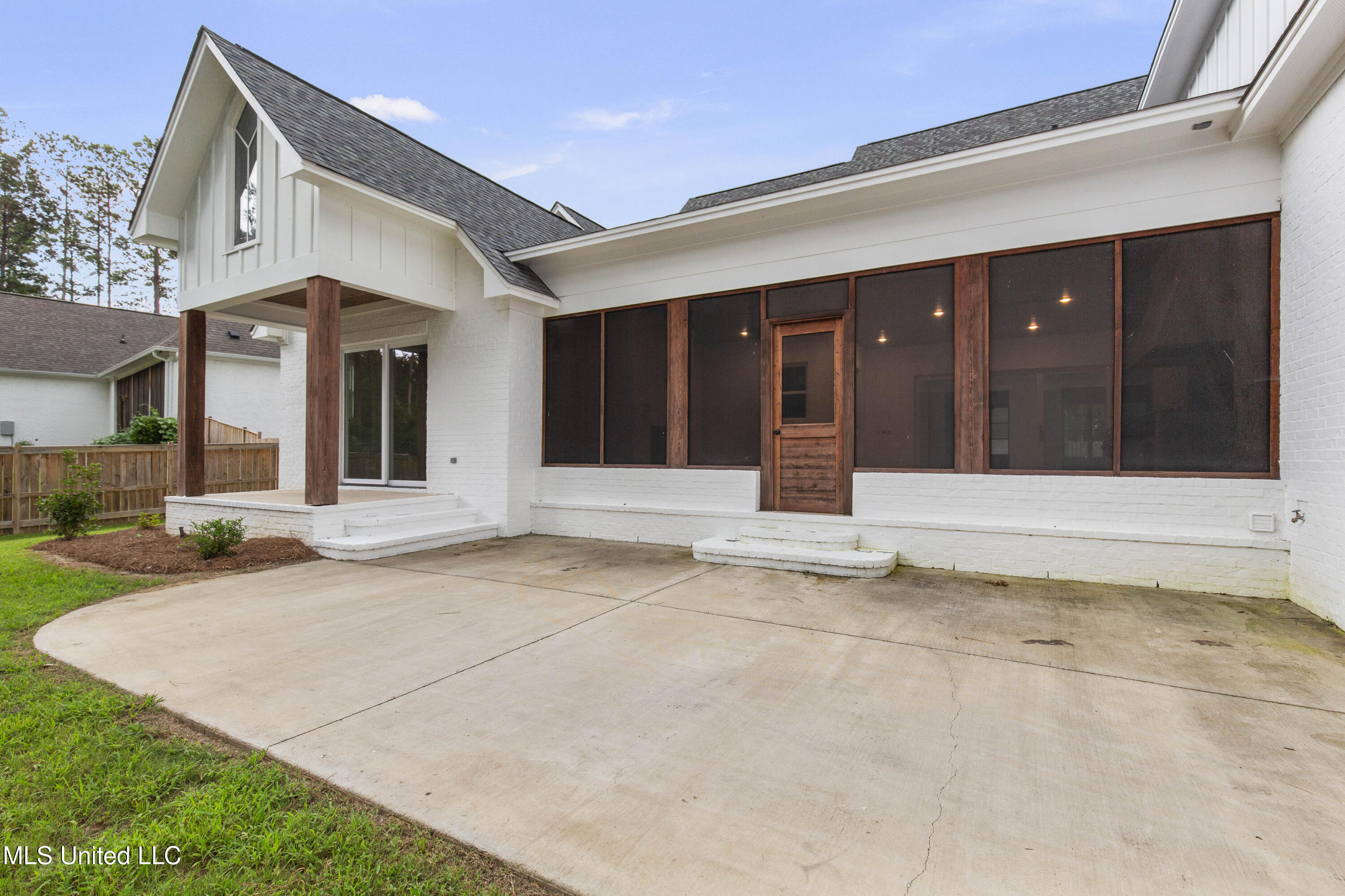 104 Westlake Circle West Property Photo 63