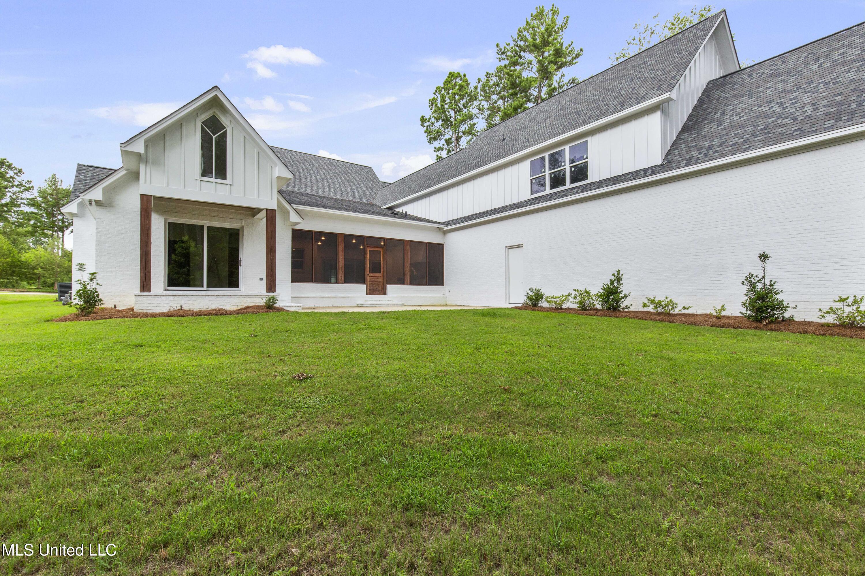 104 Westlake Circle West Property Photo 65