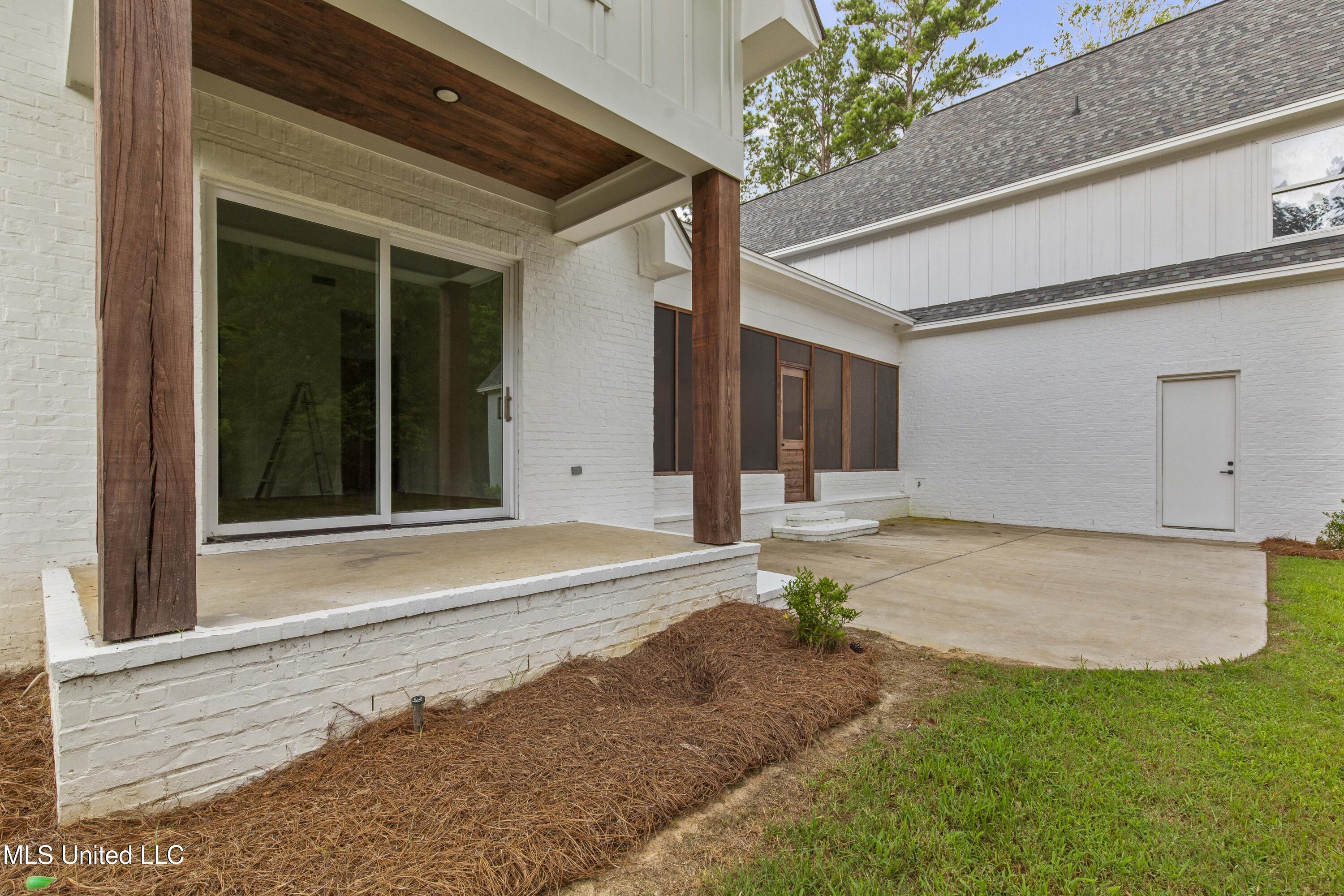 104 Westlake Circle West Property Photo 68