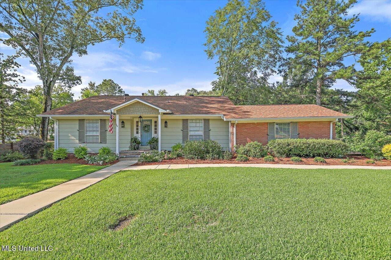 600 Dunton Road Property Photo 1