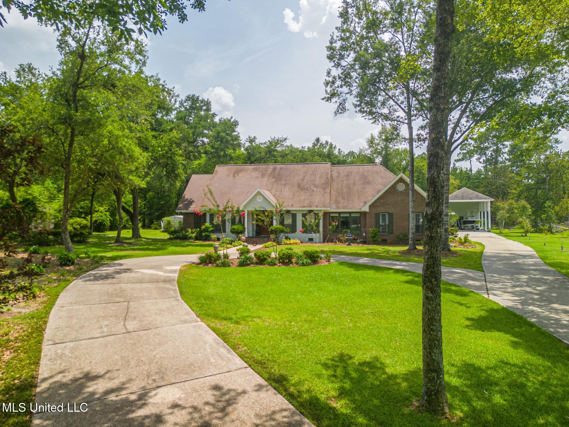 14188 Longwood Circle Property Photo 1