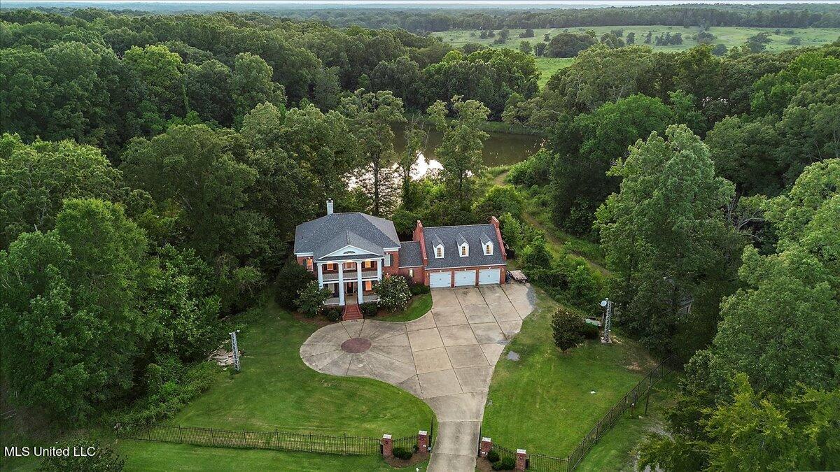 17400 Highway 22 Property Photo 2