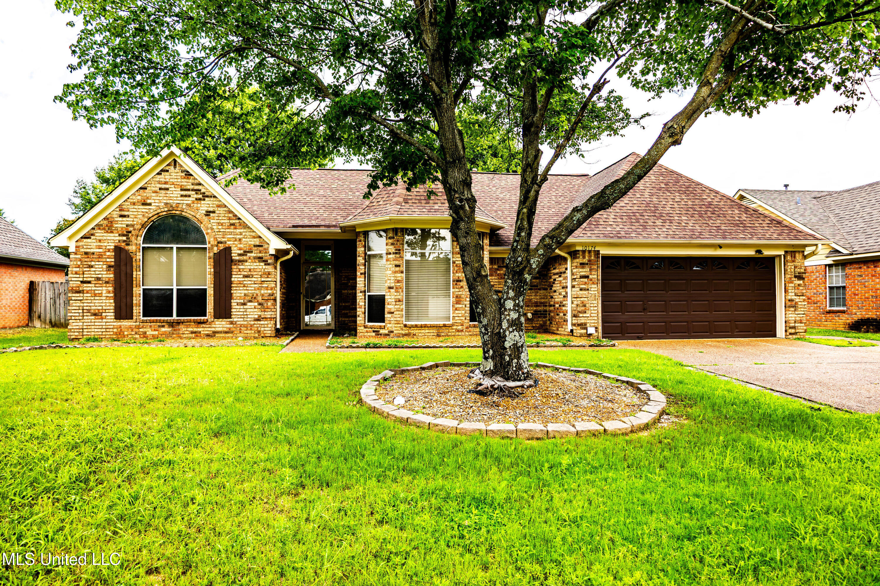 10174 Fox Hunt Drive Property Photo 1