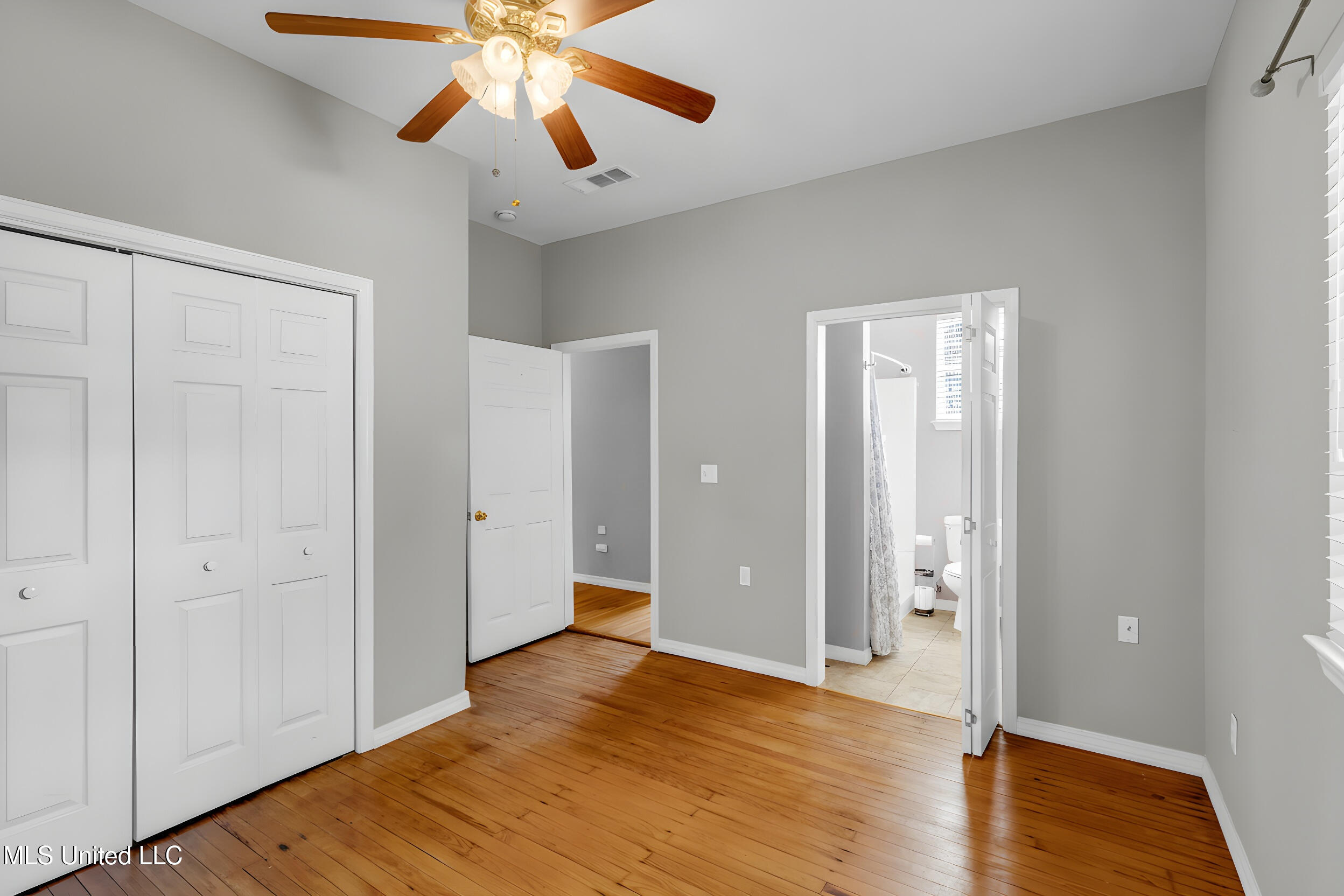 547 Howard Avenue Property Photo 16