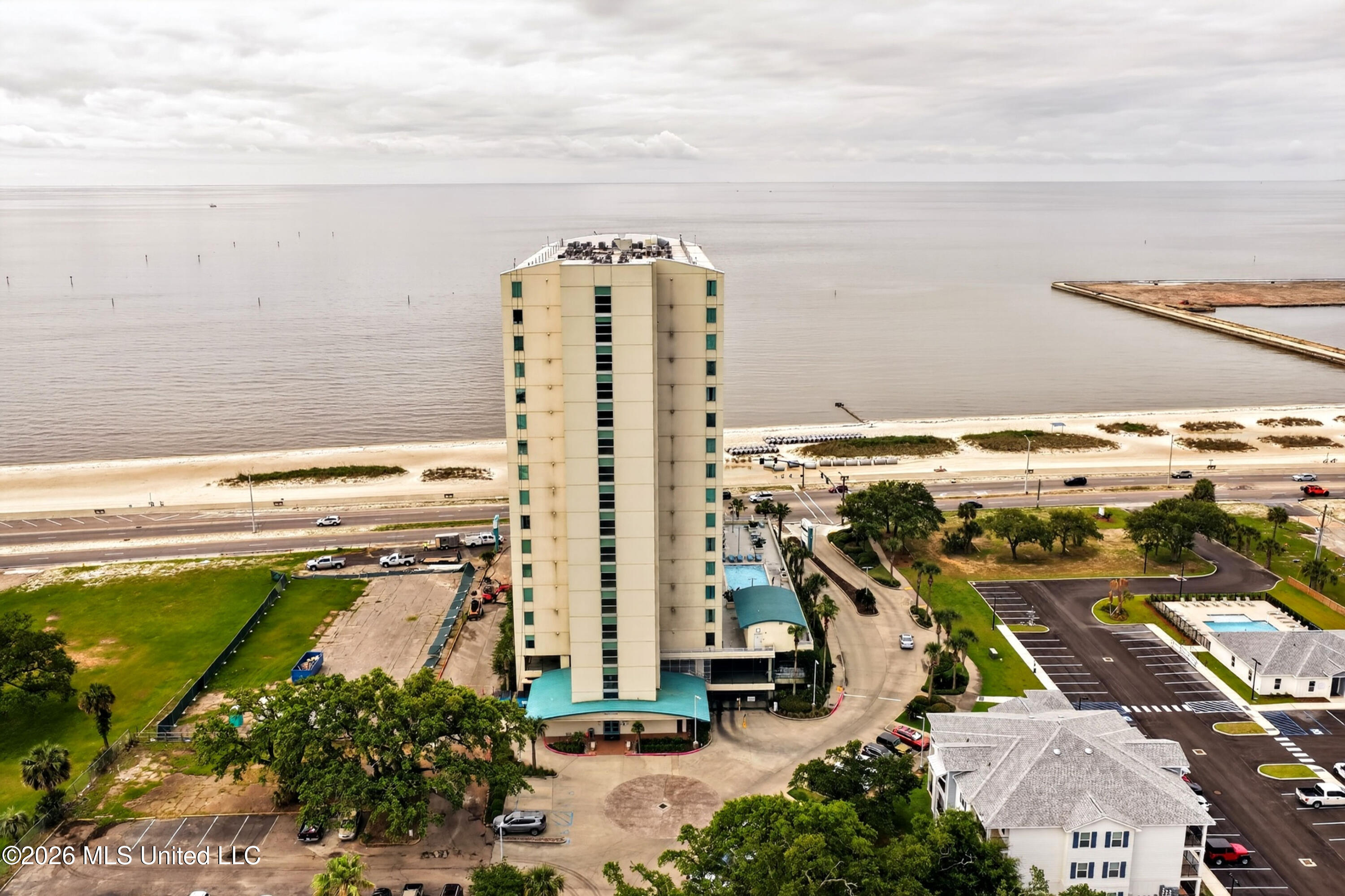 2060 Beach Boulevard Property Photo 2