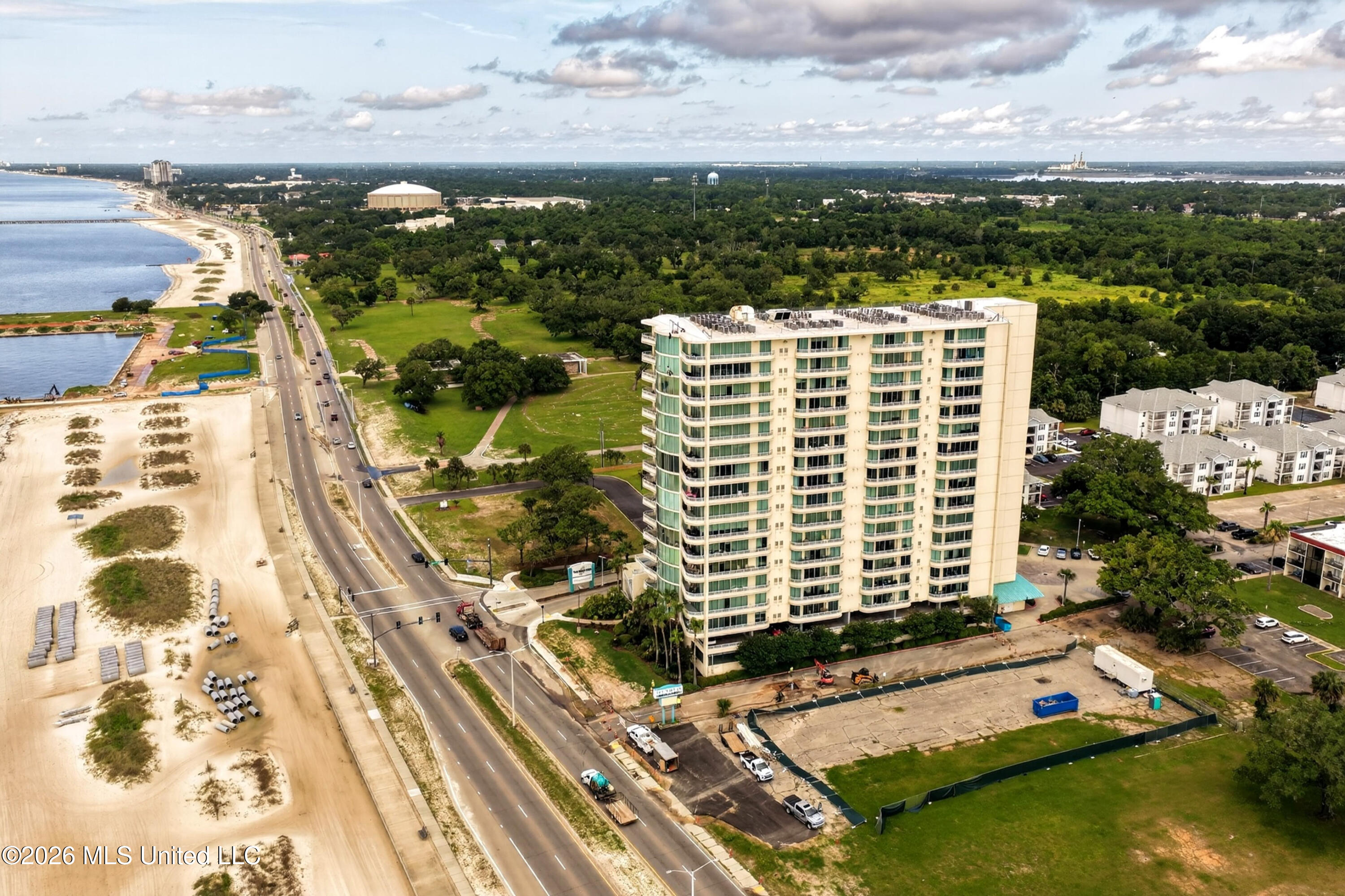 2060 Beach Boulevard Property Photo 6