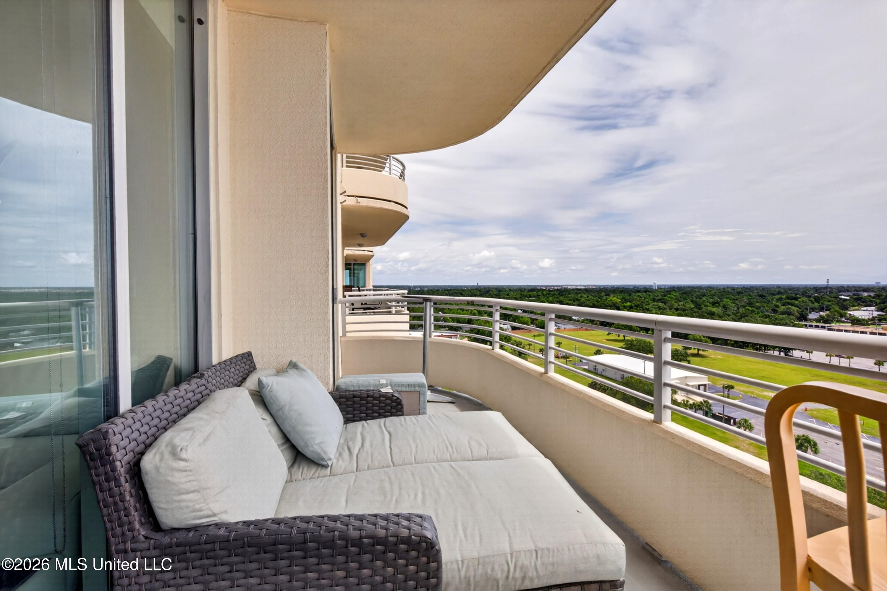 2060 Beach Boulevard Property Photo 34