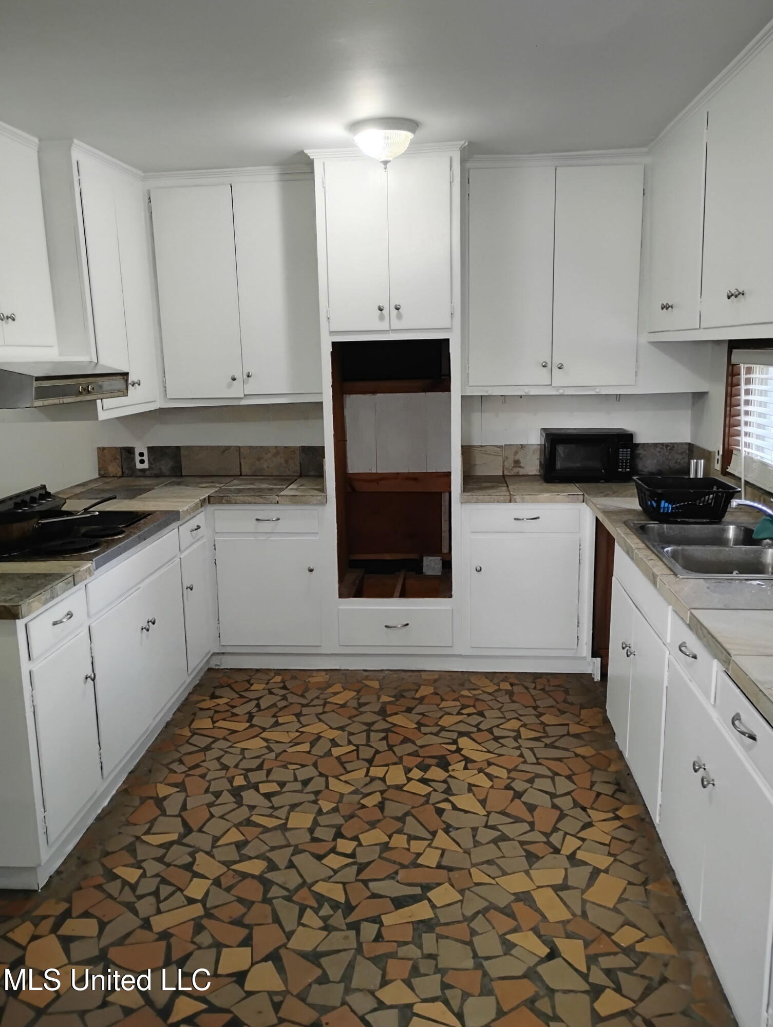 1152 Oakhurst Avenue Property Photo 10