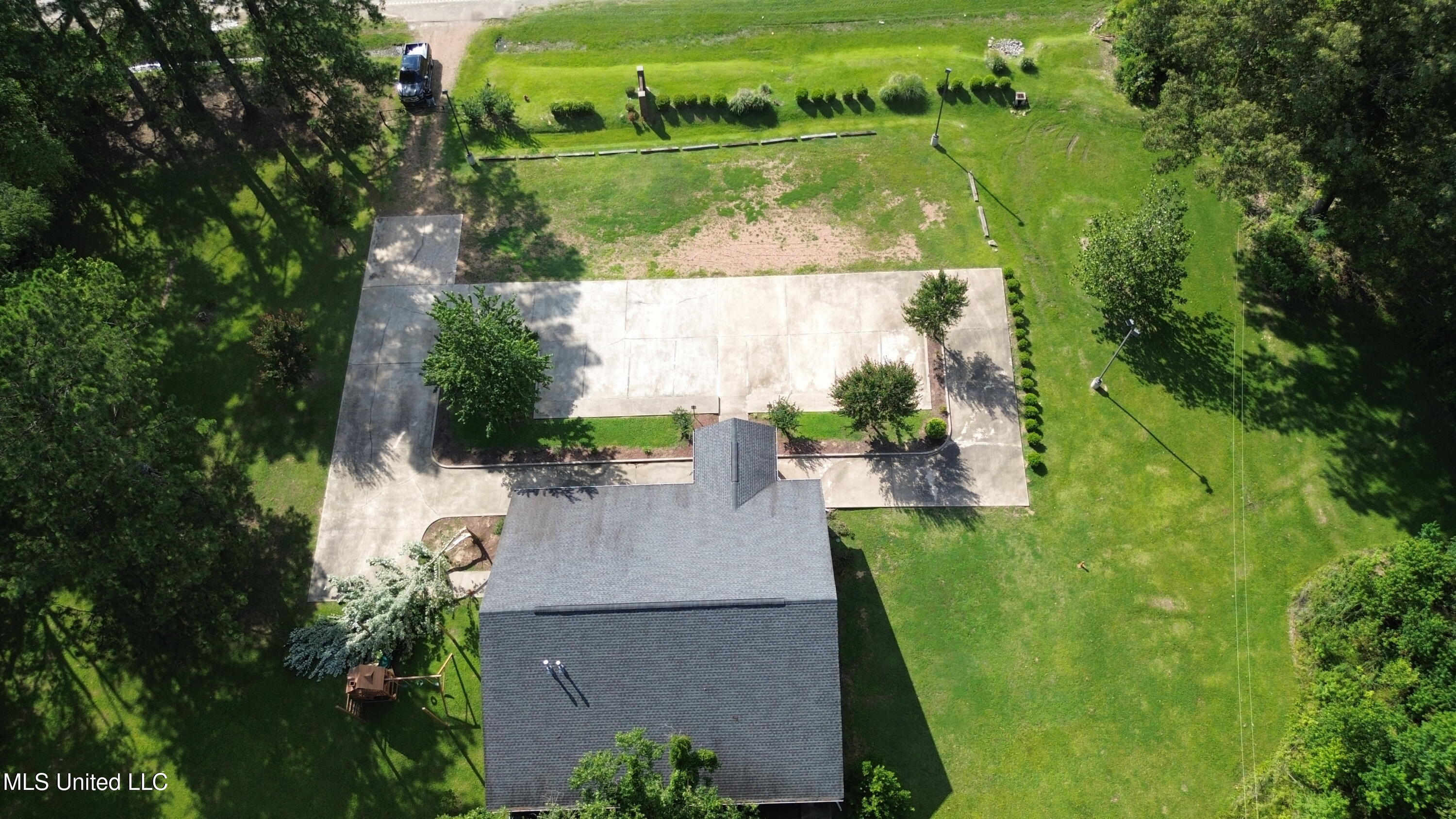 1765 Highway 22 Property Photo 6