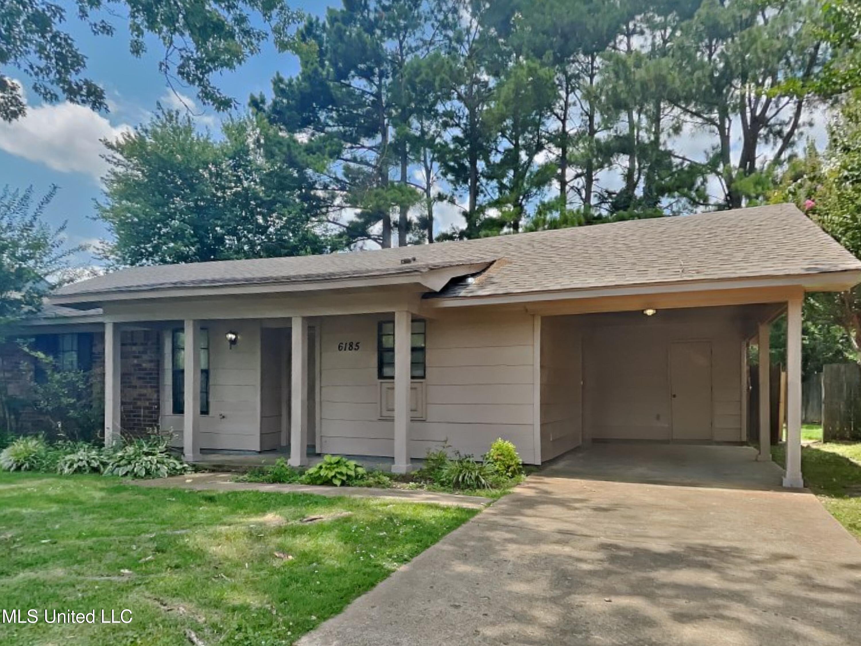 6185 Sandhurst Road Property Photo 1