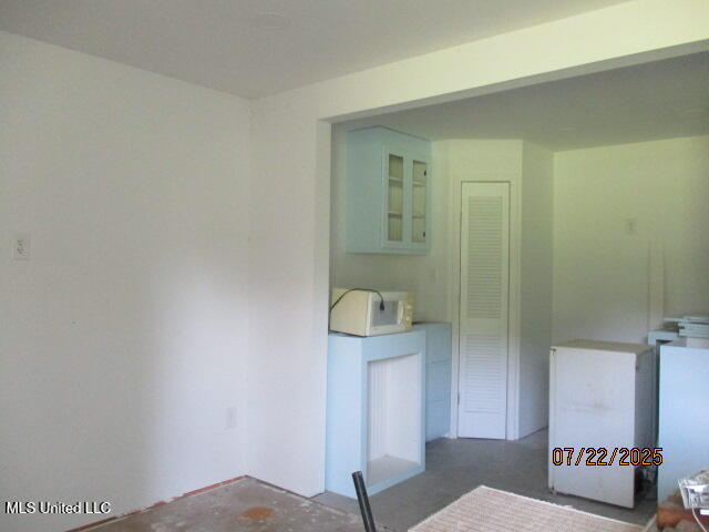 17333 Highway 63 Property Photo 5