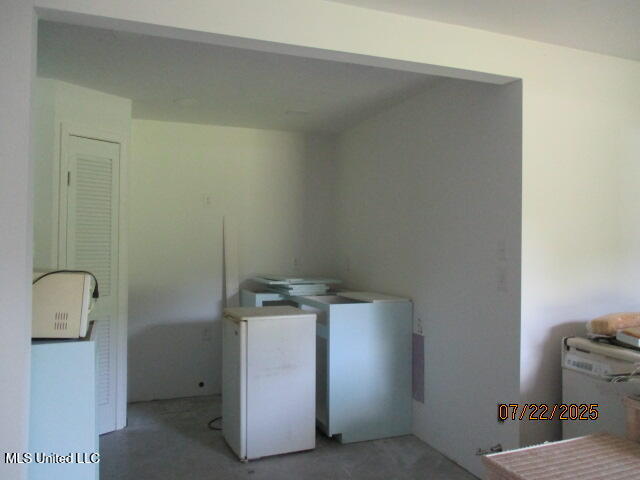 17333 Highway 63 Property Photo 7