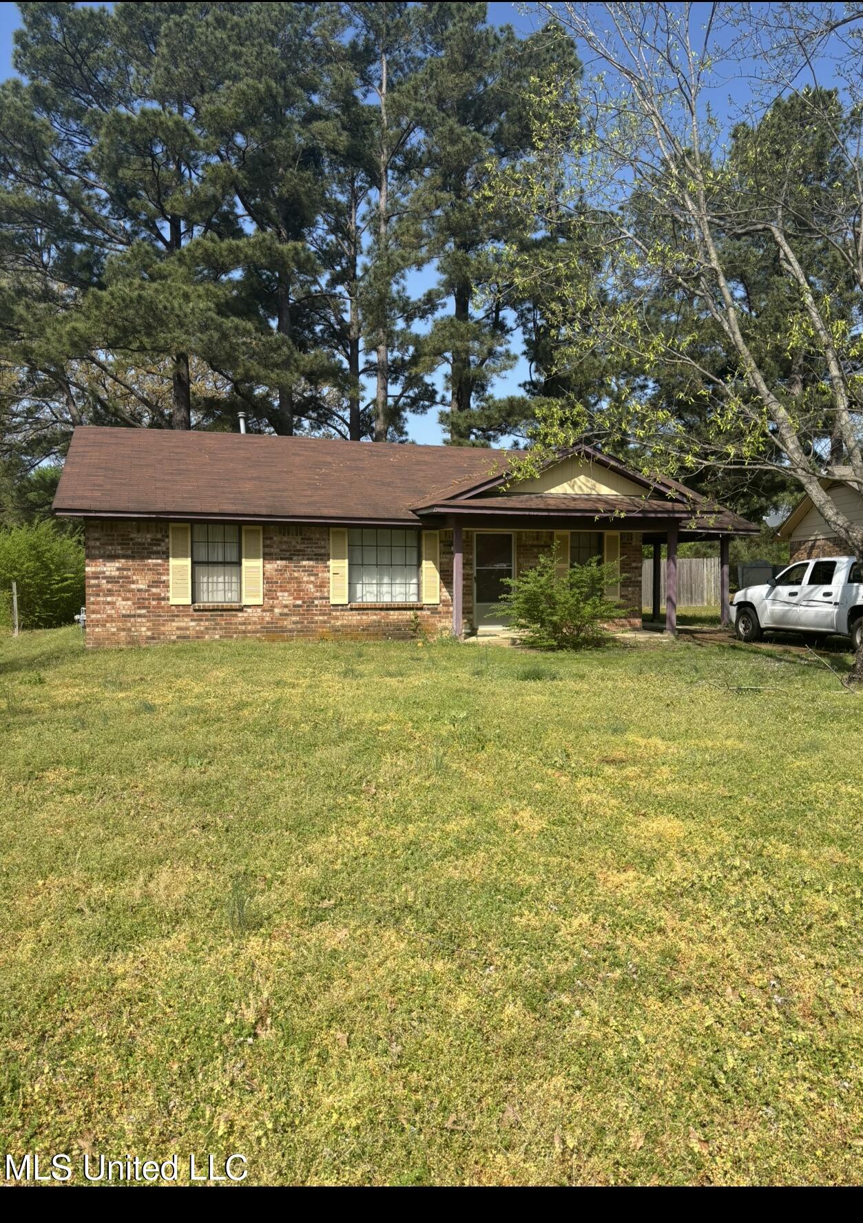 6215 E Carroll Cove Cove Property Photo 1