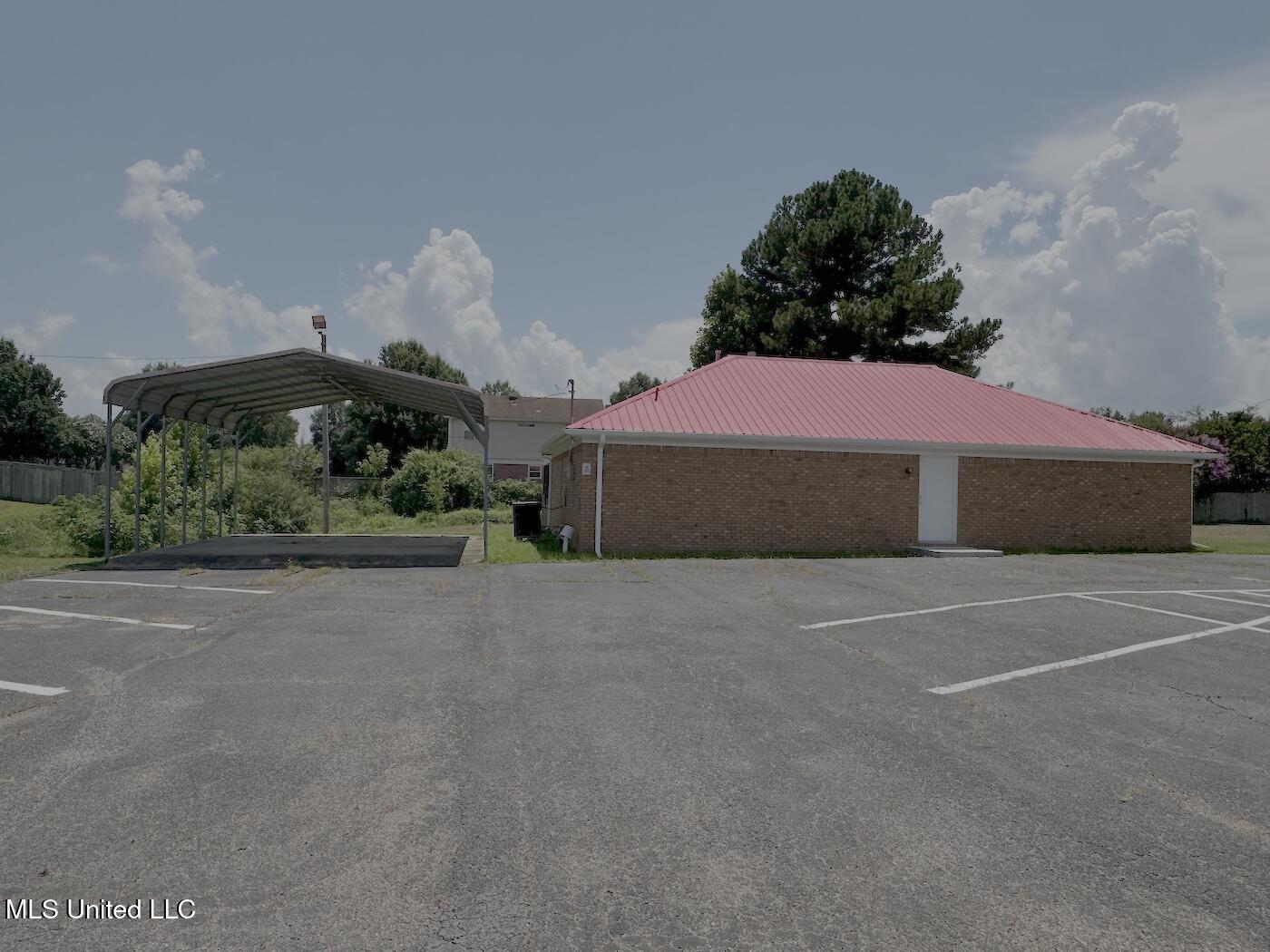 9765 Goodman Road Property Photo 20