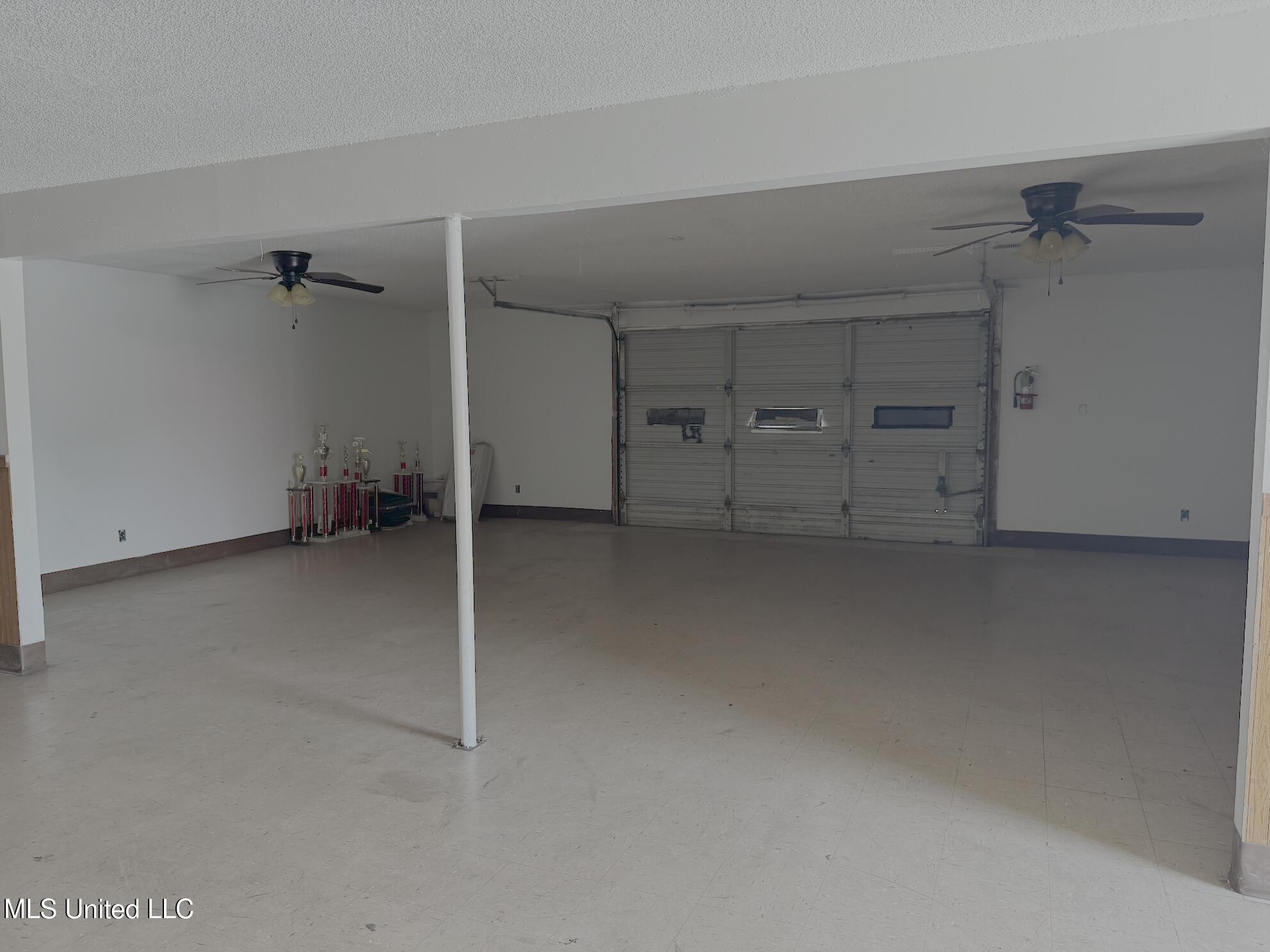 9765 Goodman Road Property Photo 22