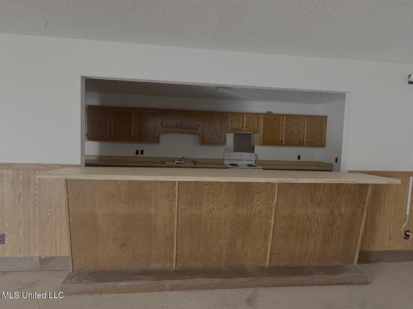 9765 Goodman Road Property Photo 23