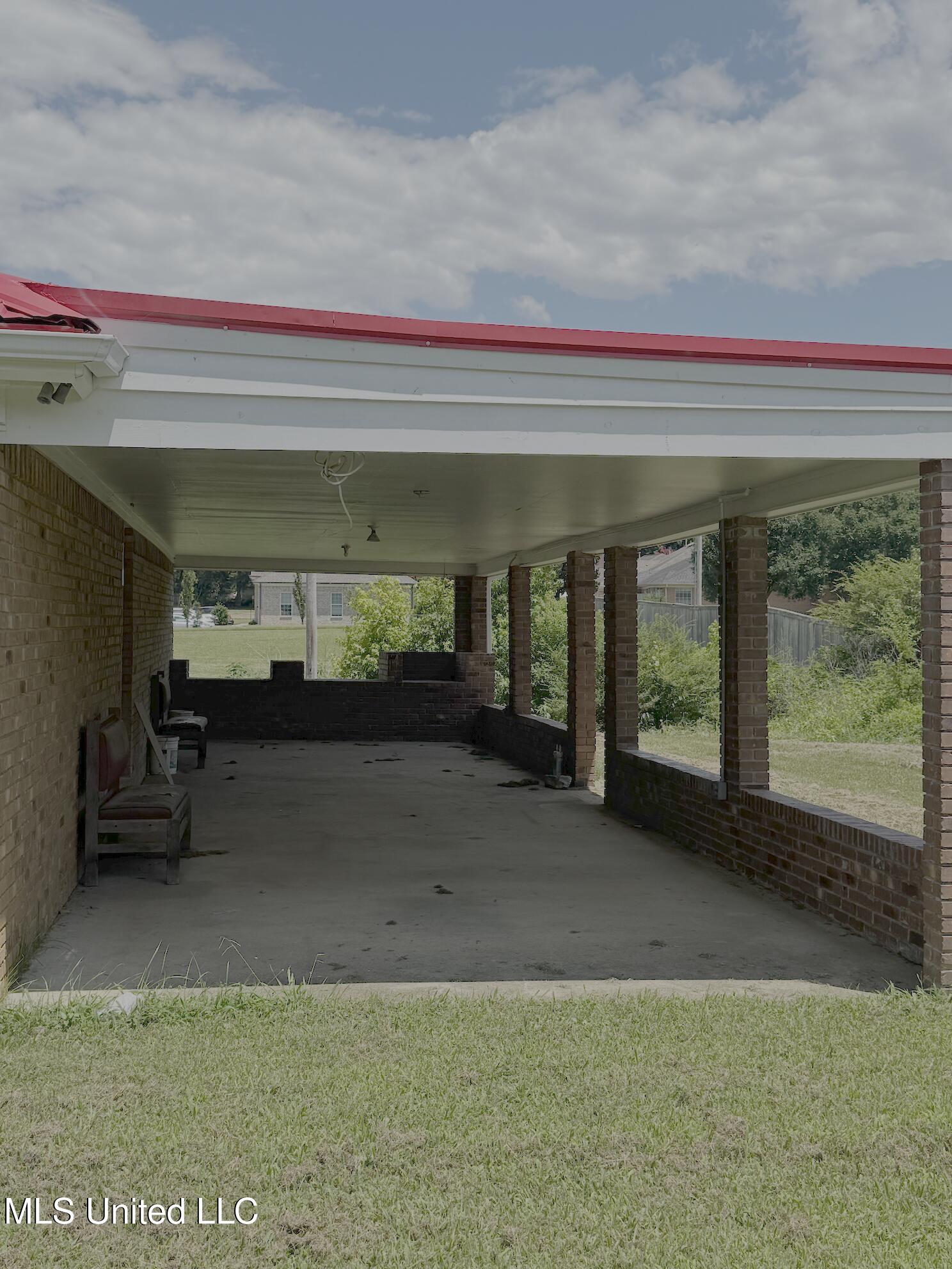 9765 Goodman Road Property Photo 27