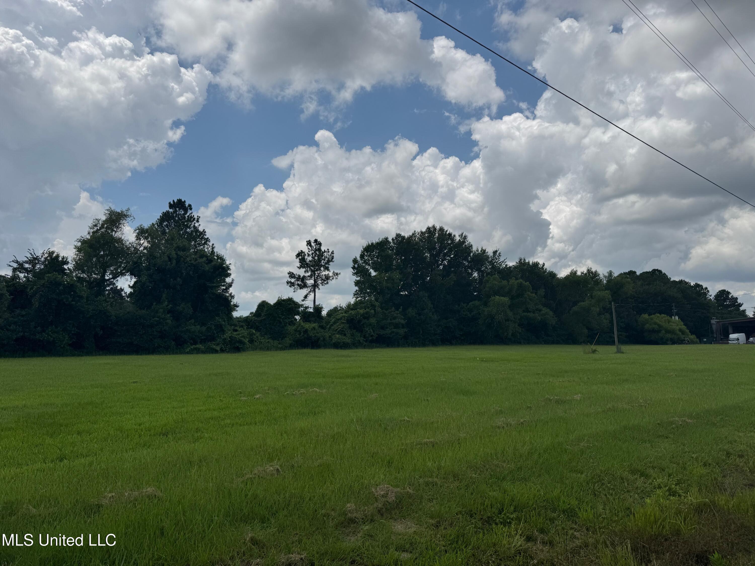 104 Builders Square Drive Property Photo 1