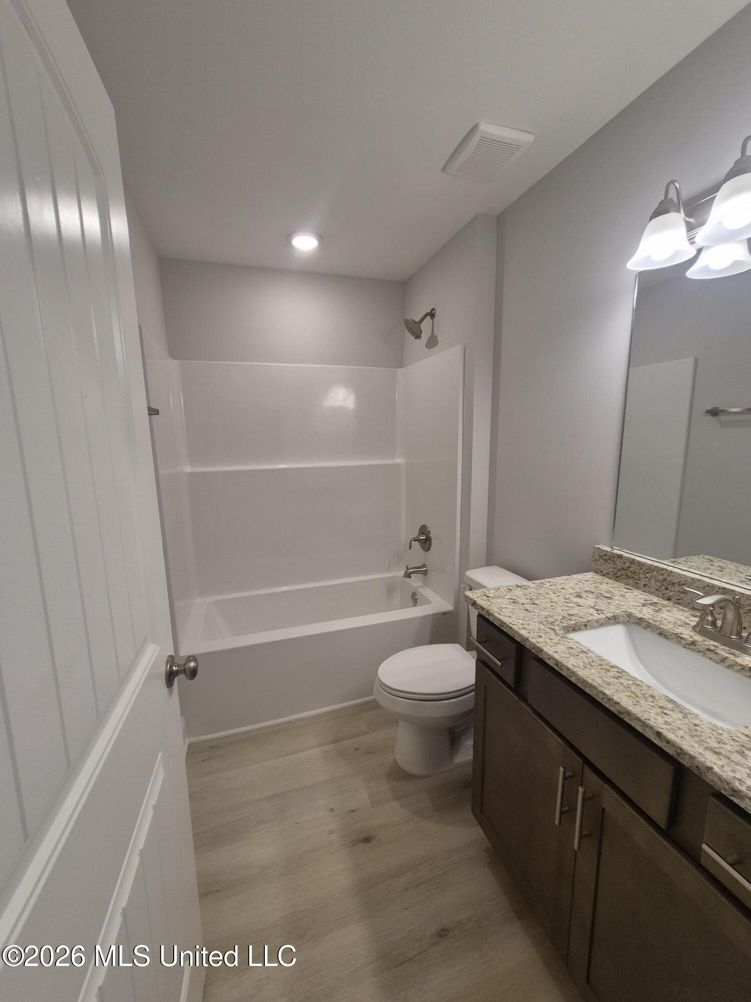 7899 Gardendale Drive Property Photo 4