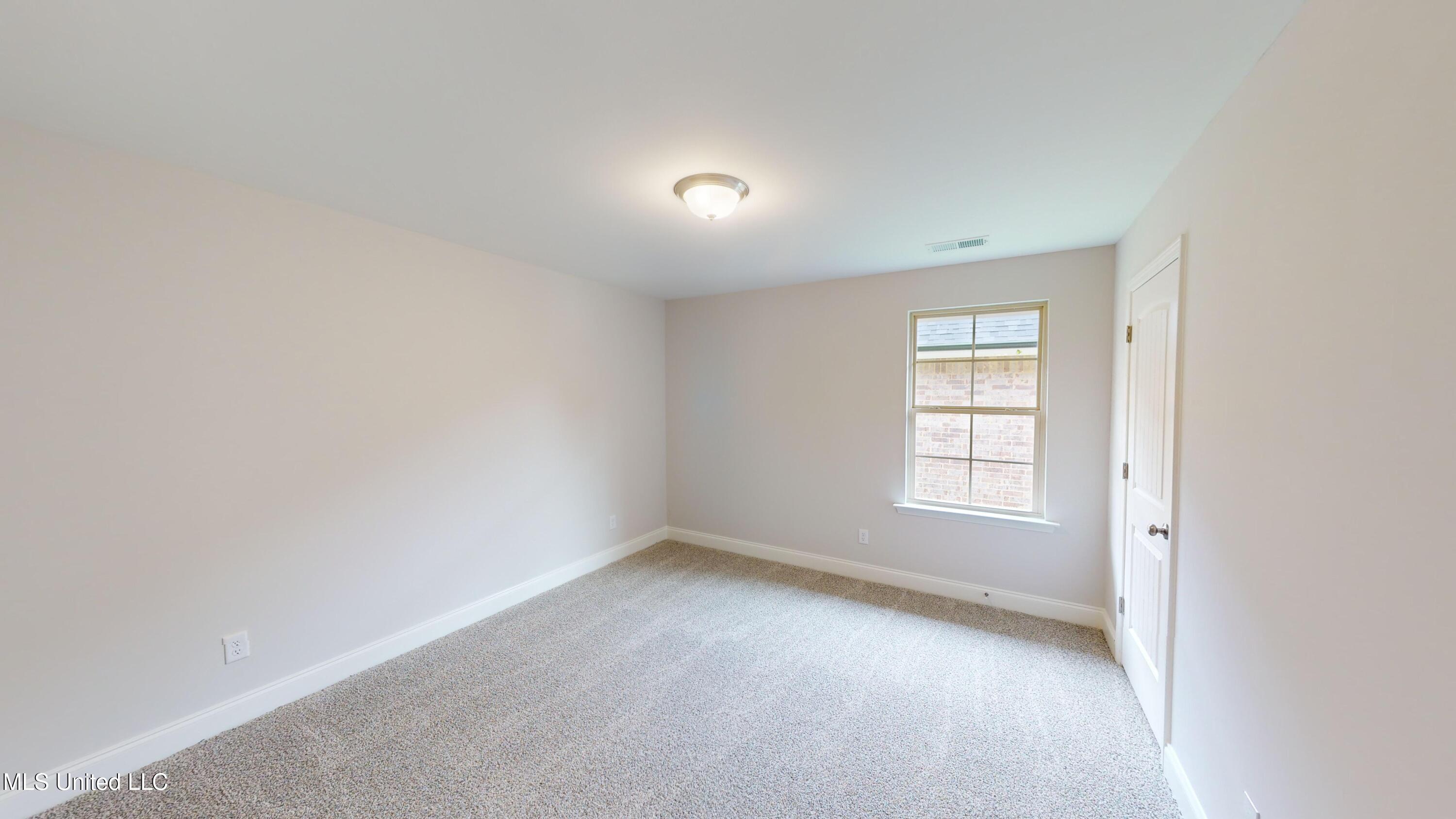 7899 Gardendale Drive Property Photo 16