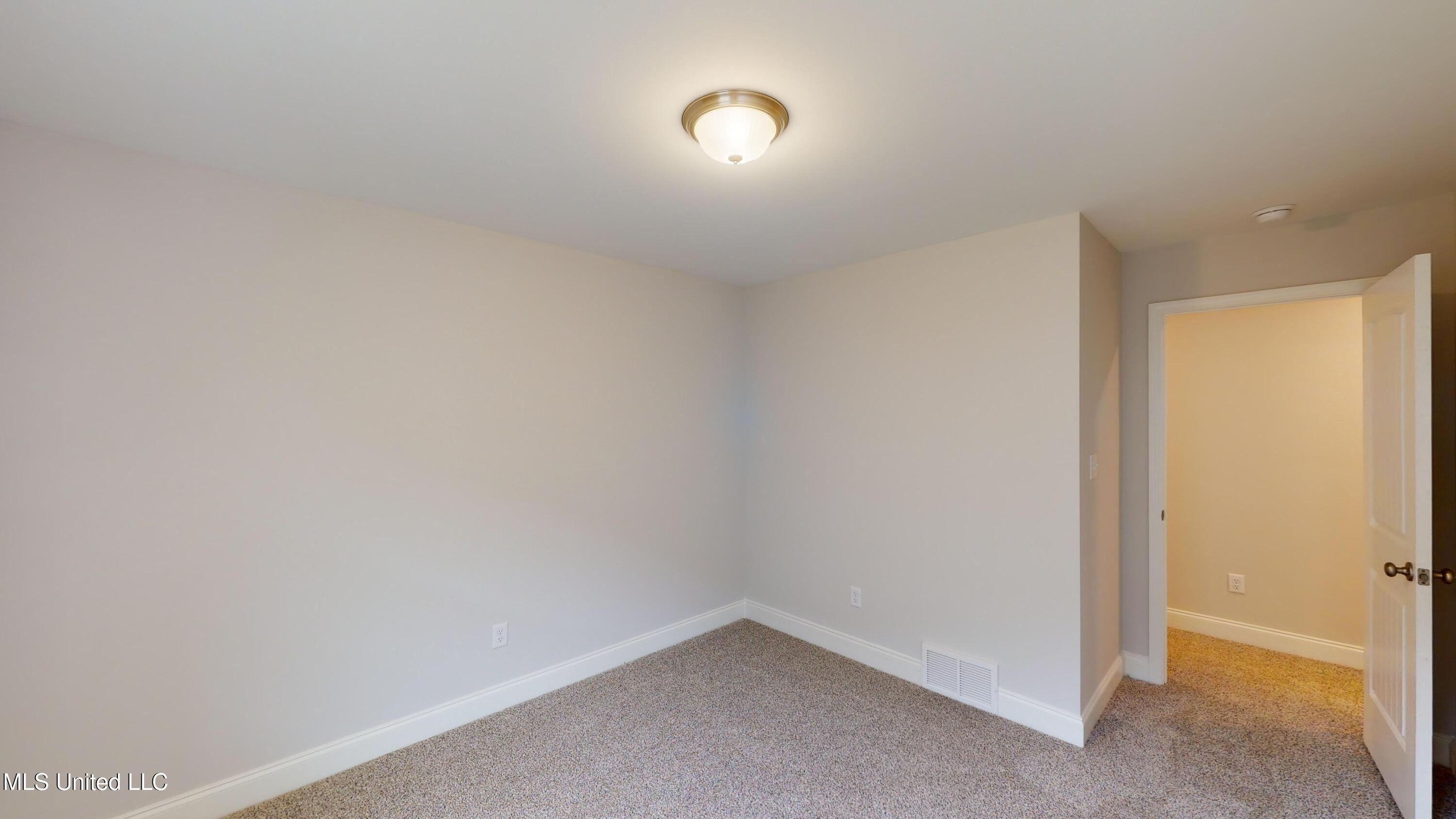 7899 Gardendale Drive Property Photo 18