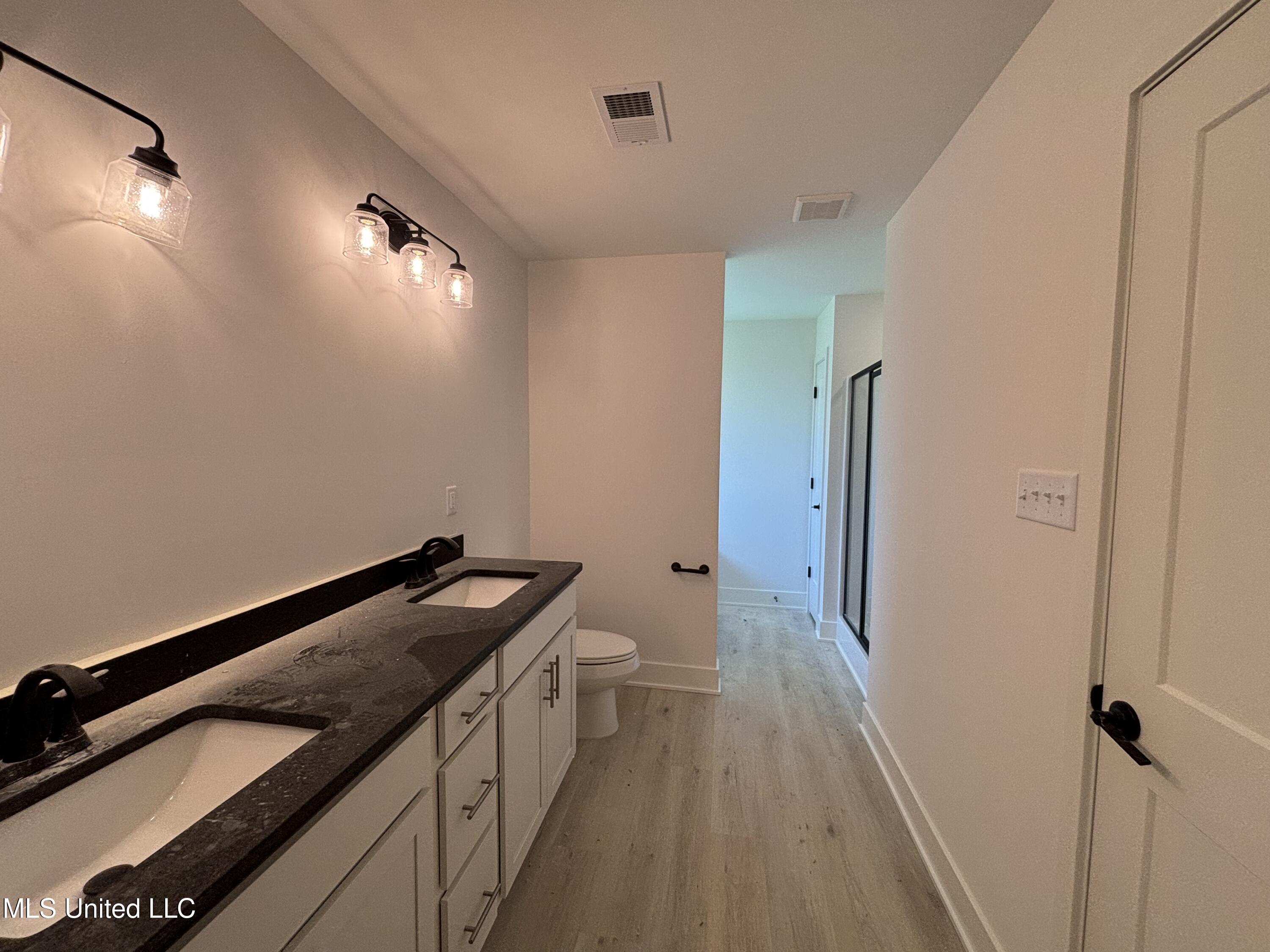 103 Red Bird Cove Property Photo 18