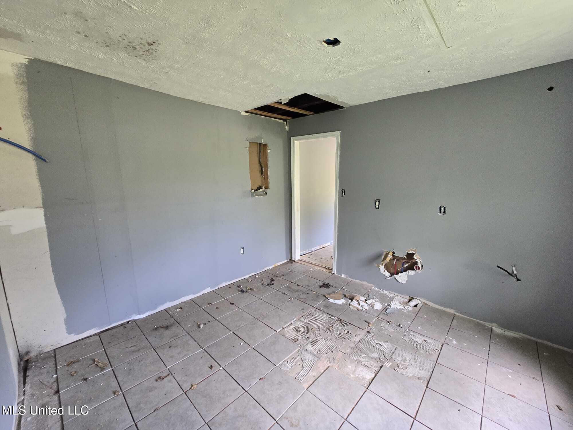 2804 Overstreet Avenue Property Photo 26