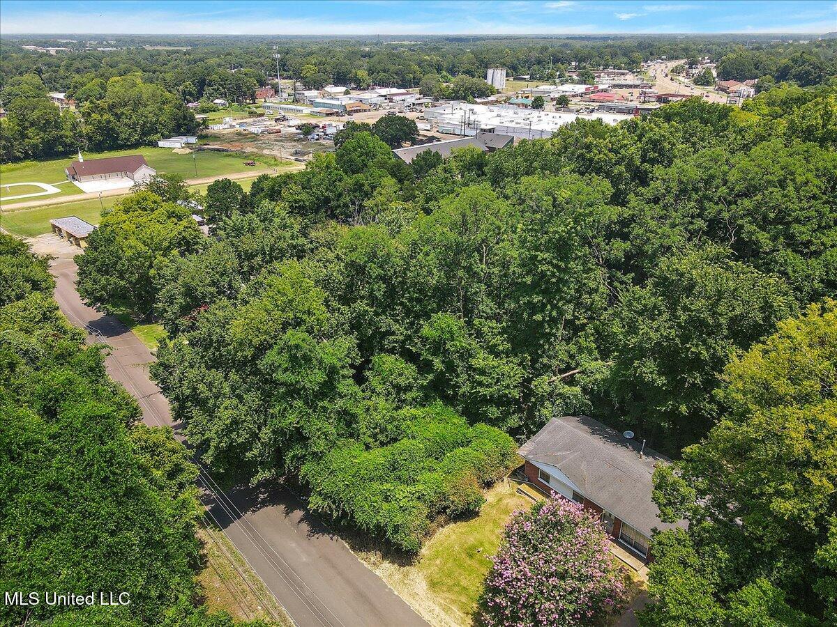 Bennett Street Property Photo 6