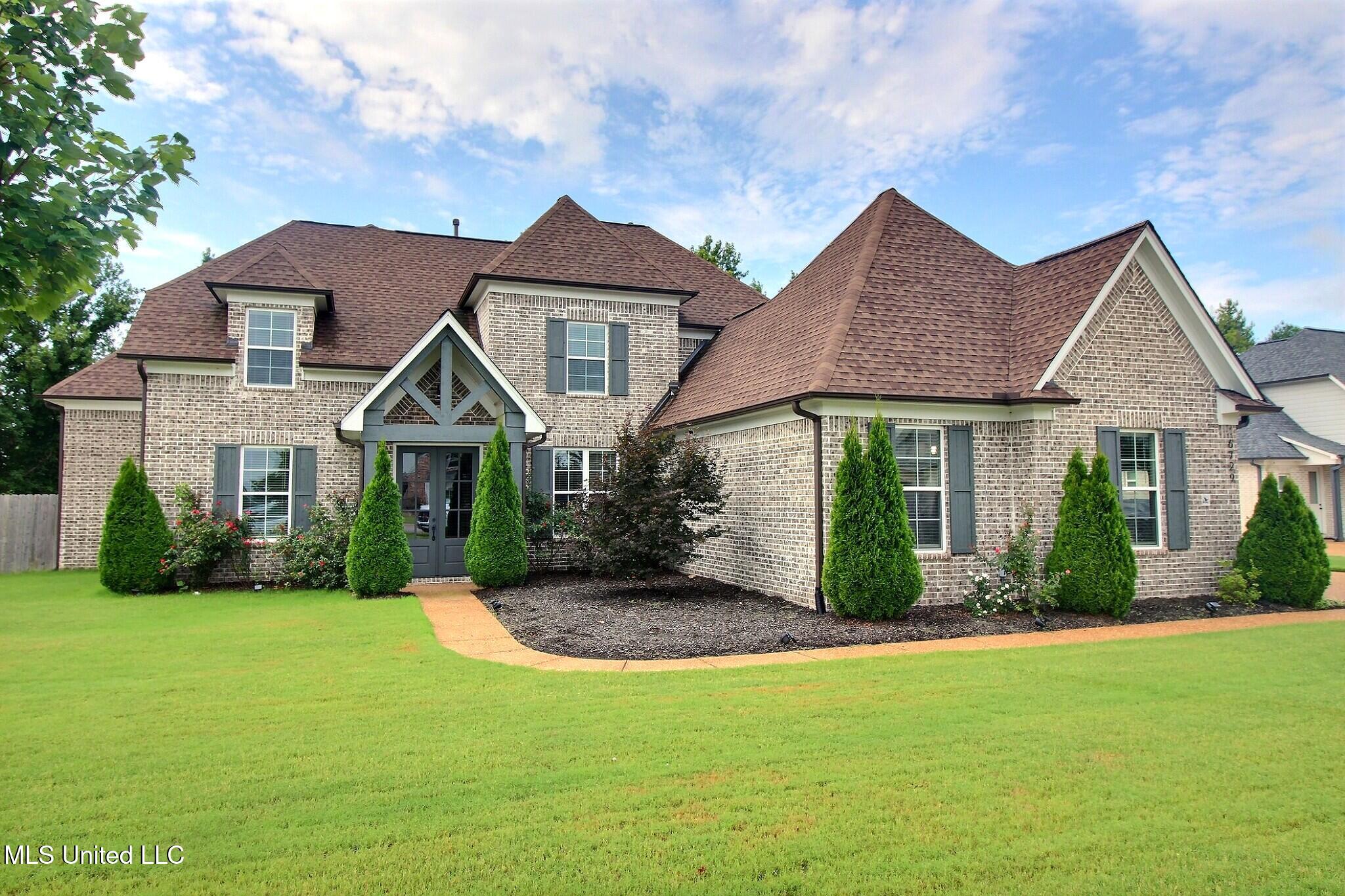 6729 Farm Cove Property Photo 1