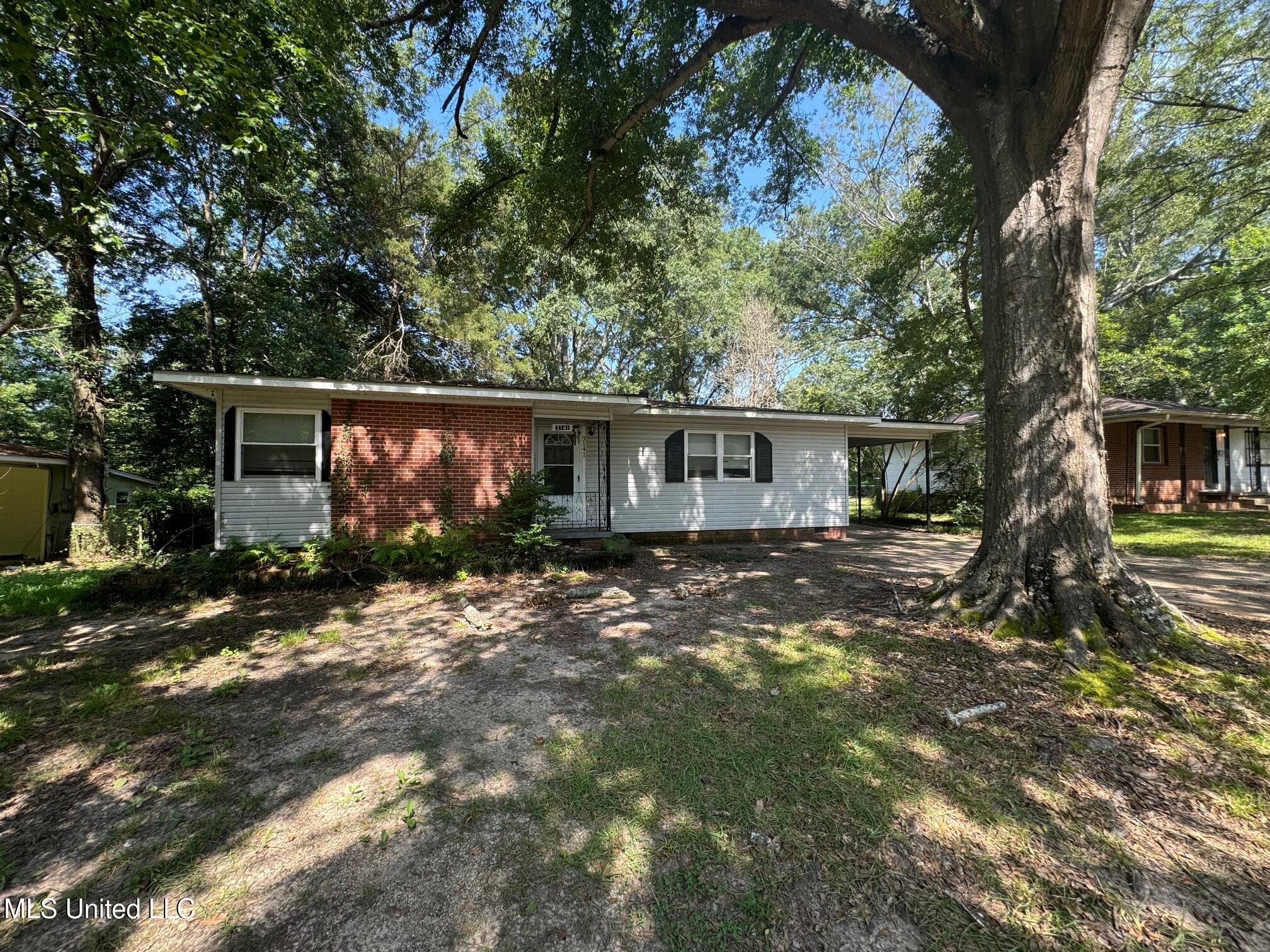 3141 Oak Forest Drive Property Photo 1