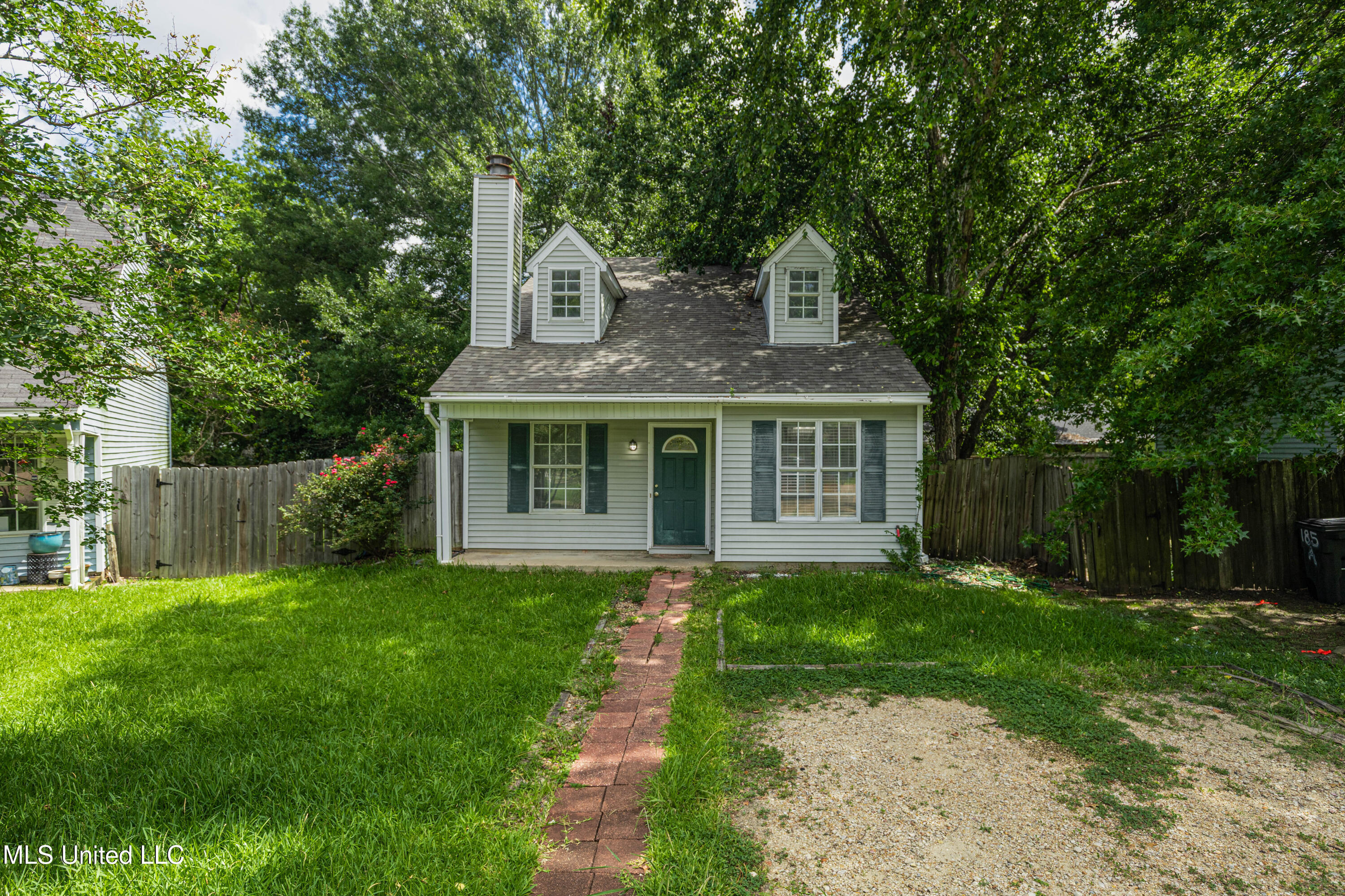 183 Cumberland Road Property Photo 1