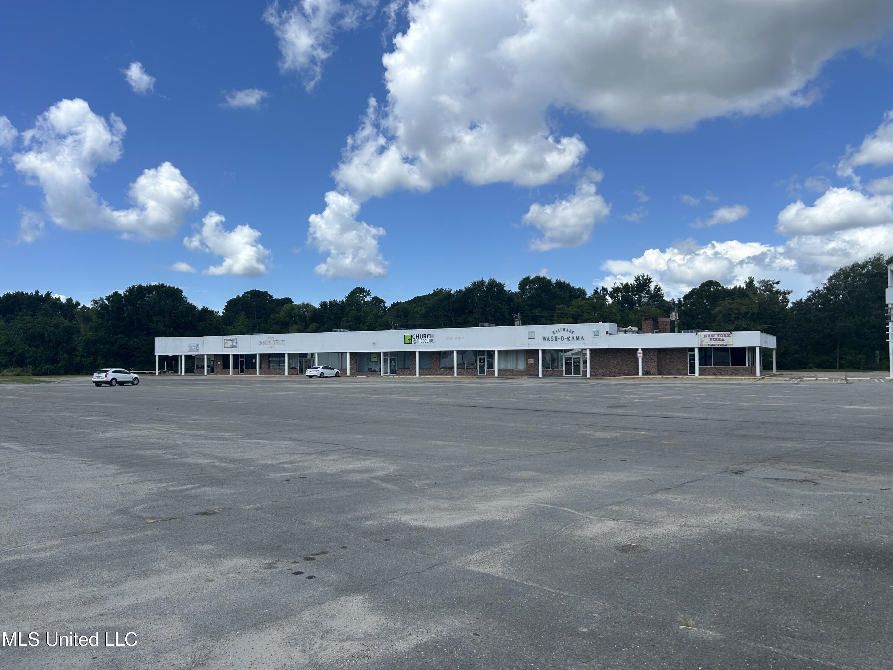 1441 Highway 90 Property Photo 2