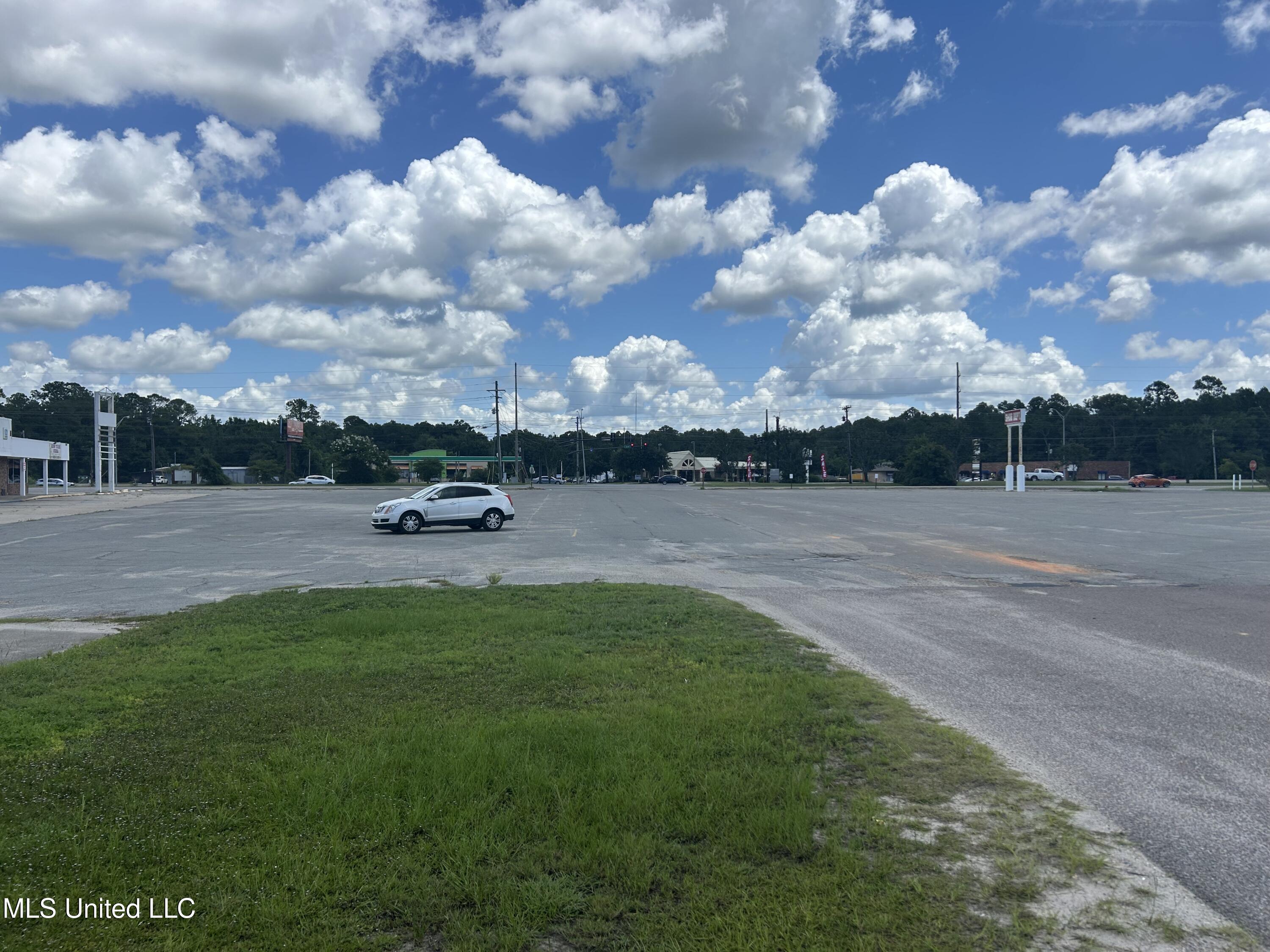 1441 Highway 90 Property Photo 4