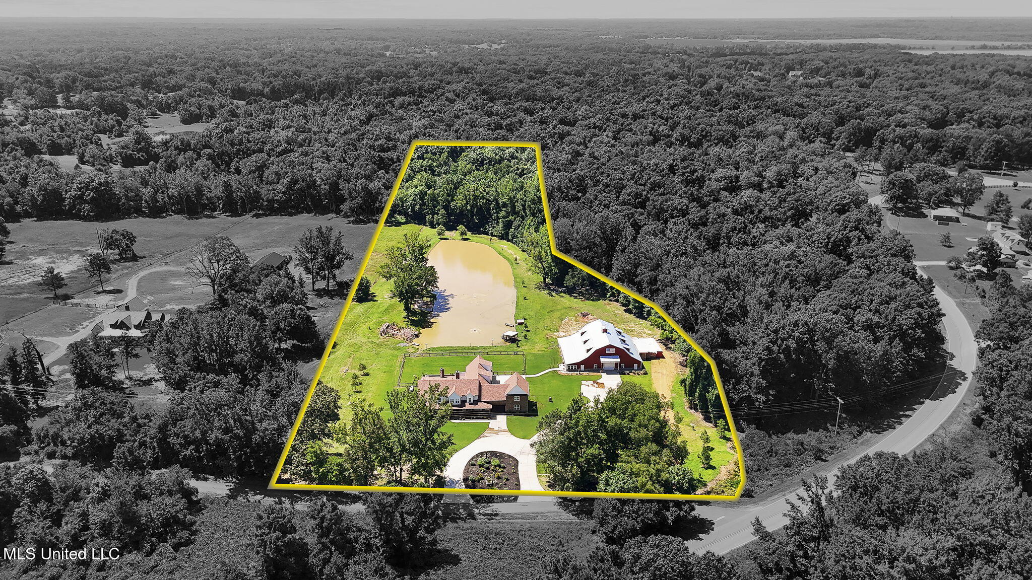 12097 Old Byhalia Road Property Photo 3