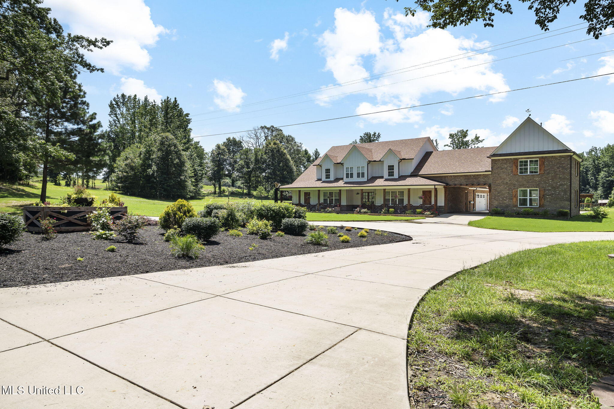 12097 Old Byhalia Road Property Photo 4
